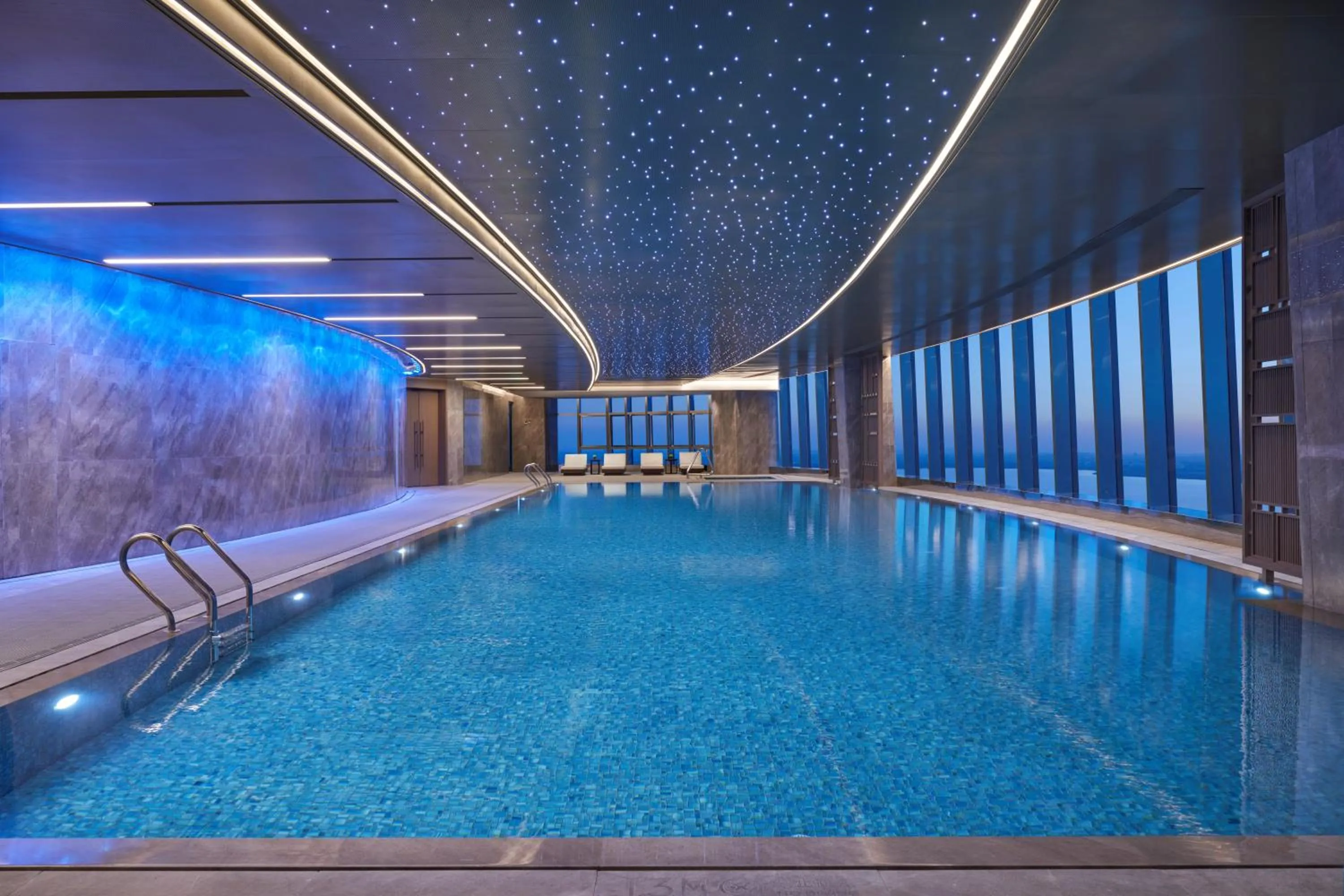 Swimming pool in Hyatt Regency Changshu Kuncheng Lake