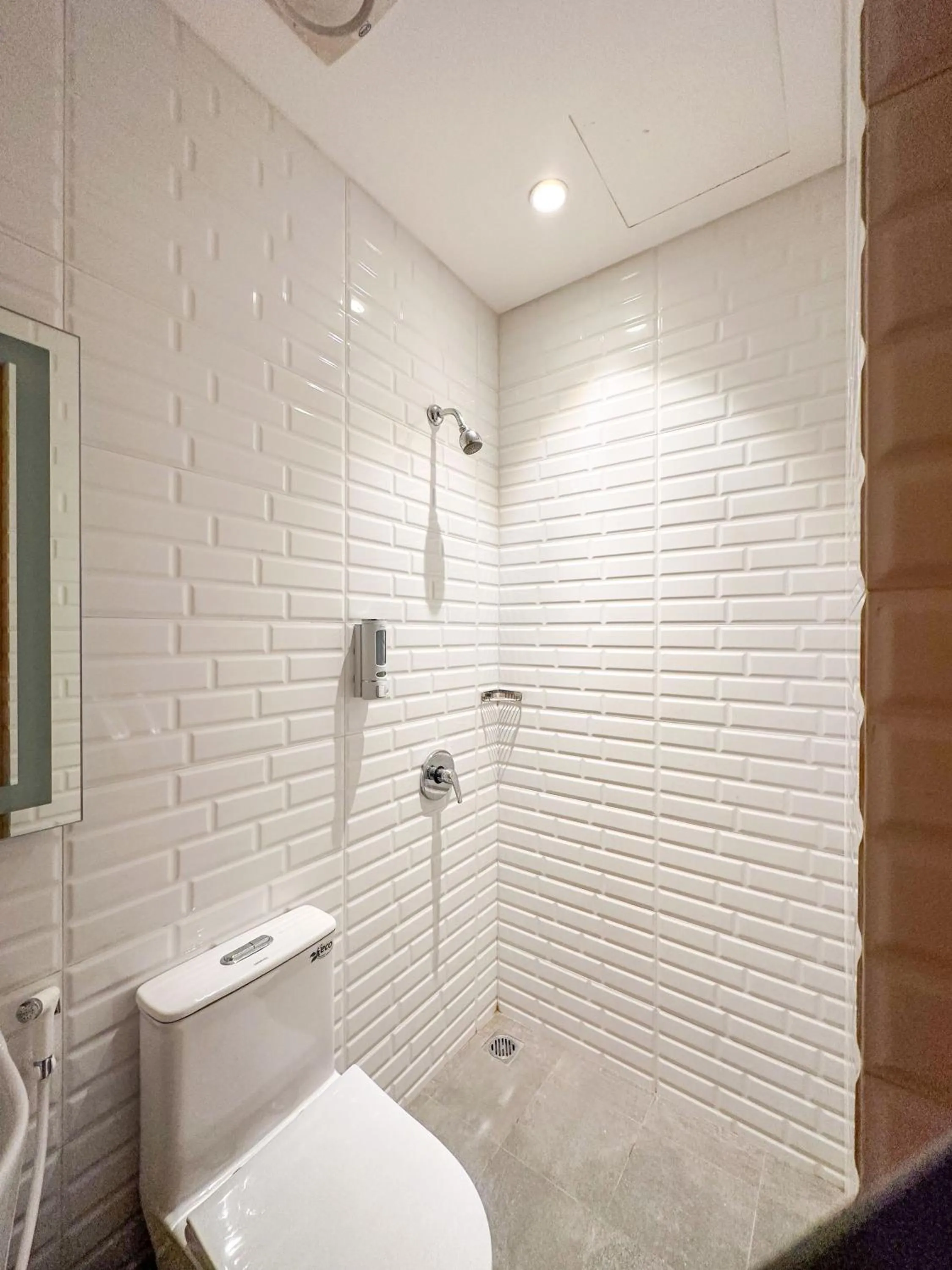 Bathroom in Lugano Arte Homestay