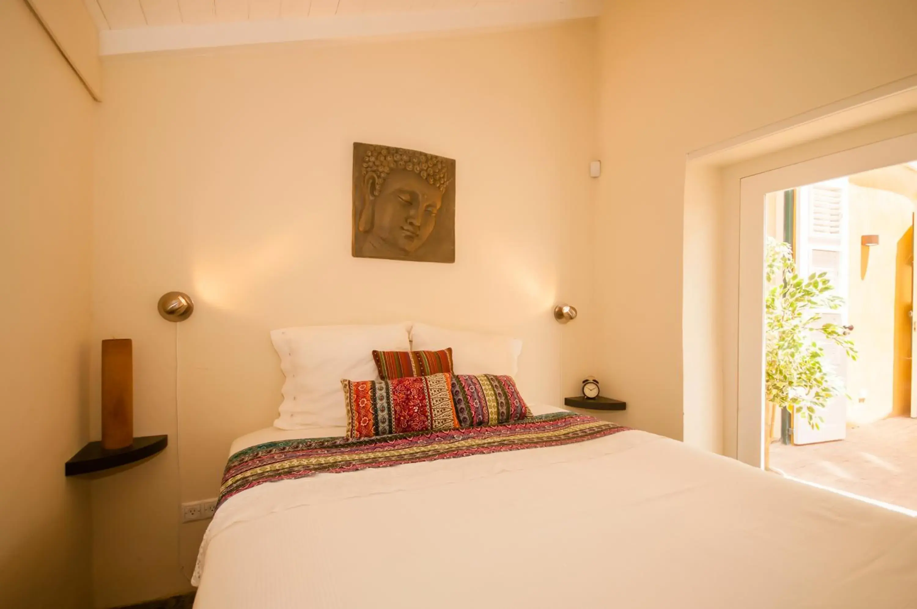 Standard Double Room in Landhuis Klein Santa Martha Boutique Hotel Restaurant. Standard Double Room in Landhuis Klein Santa Martha Boutique Hotel Restaurant.