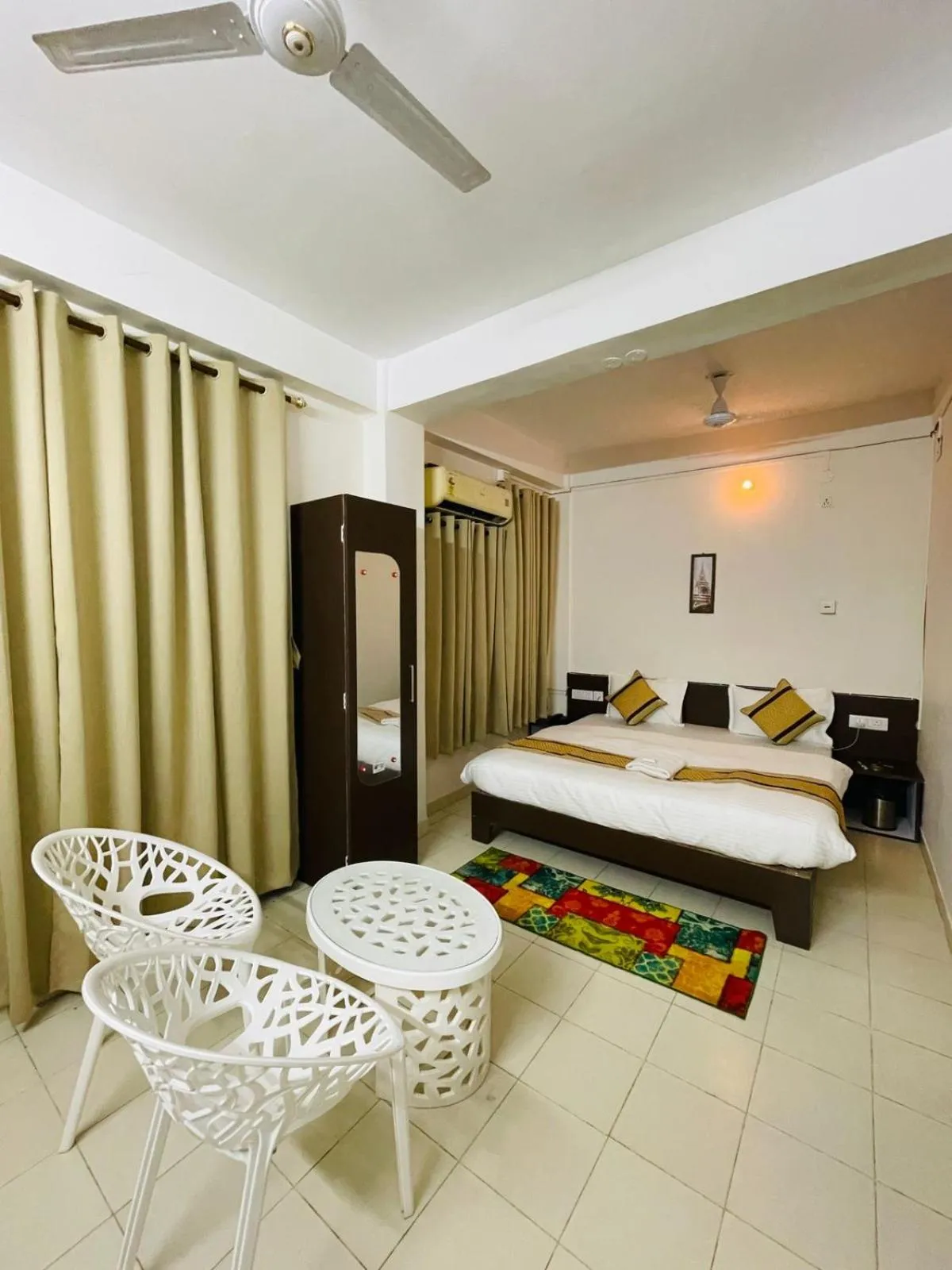 Bed in ERICA RESIDENCY