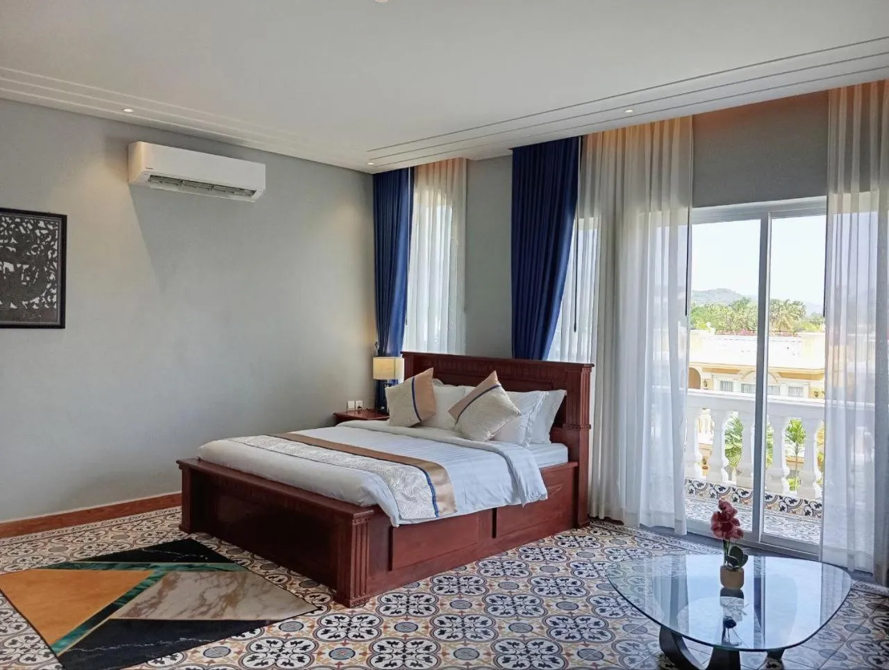 View (from property/room), Bed in Sokchea Kampot Hotel