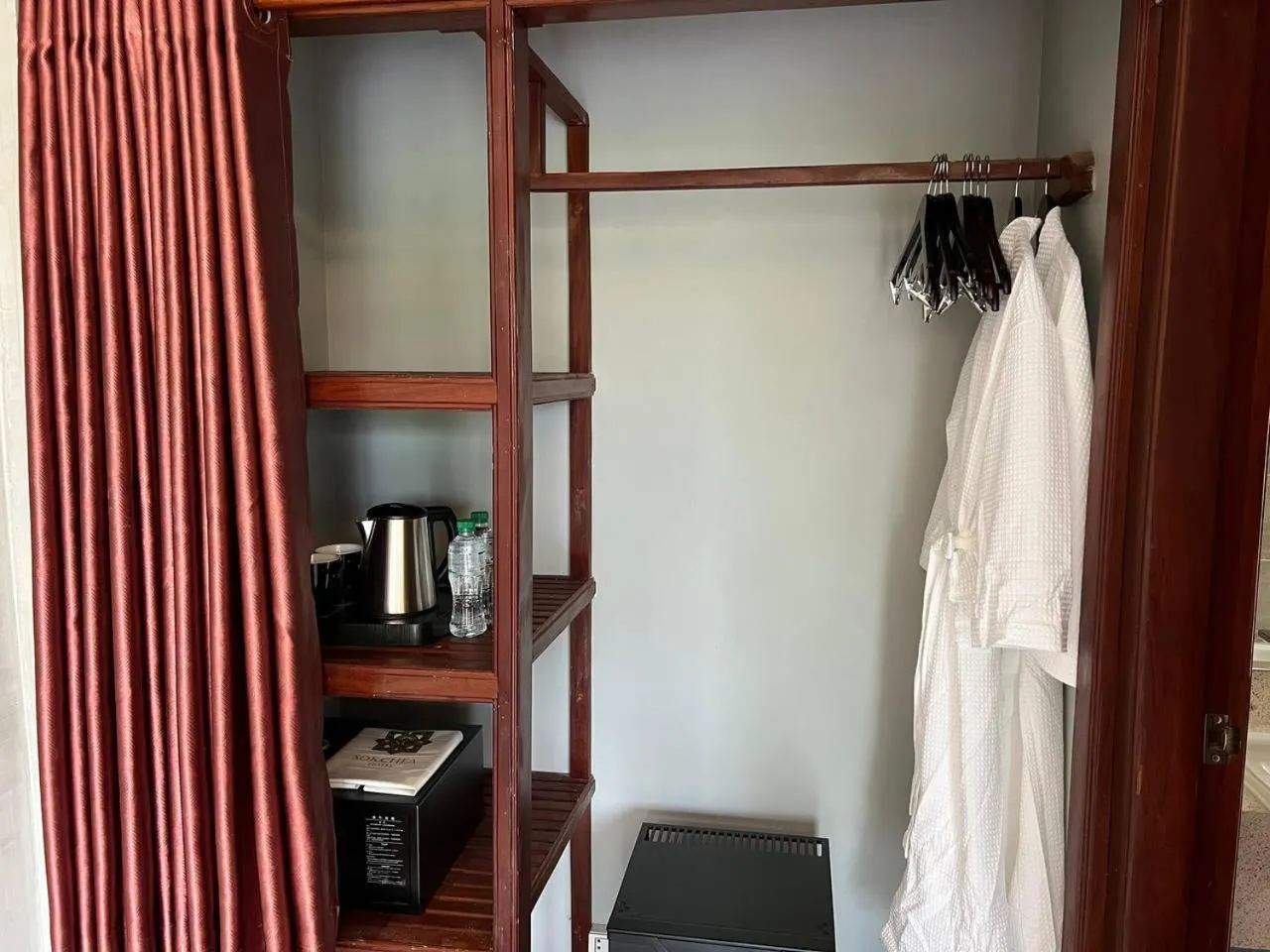 Coffee/tea facilities in Sokchea Kampot Hotel