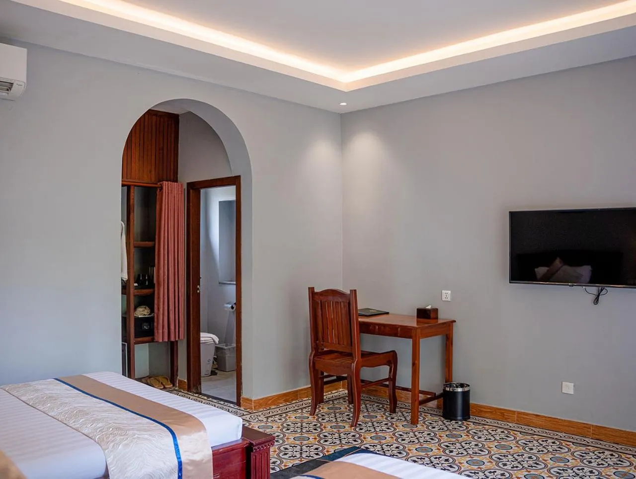 Photo of the whole room, Bed in Sokchea Kampot Hotel