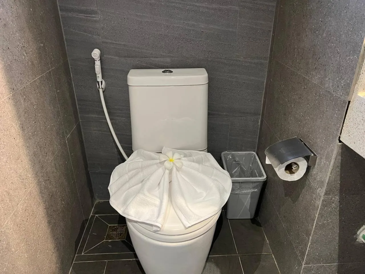 Bathroom in Sokchea Kampot Hotel