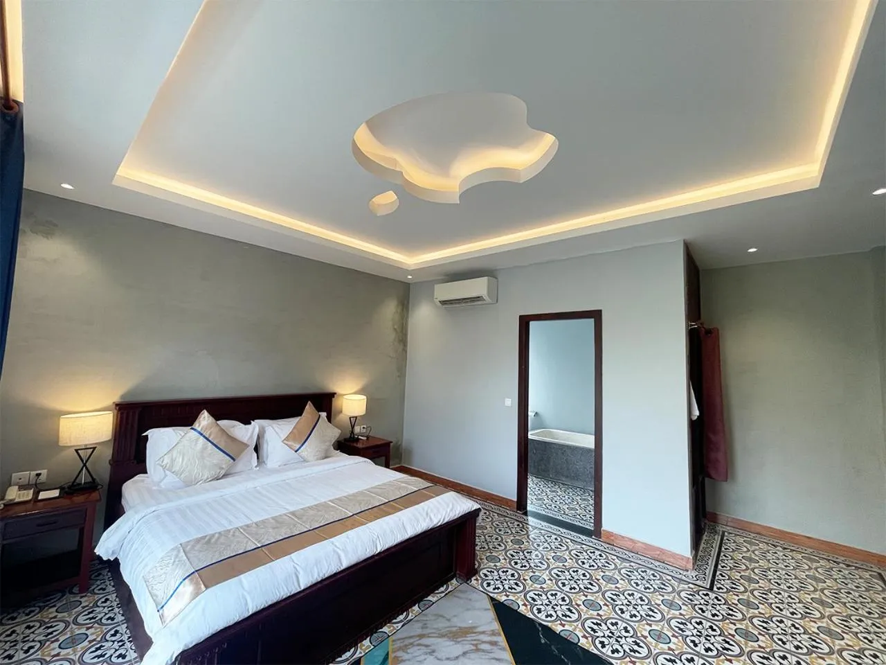 Photo of the whole room, Bed in Sokchea Kampot Hotel