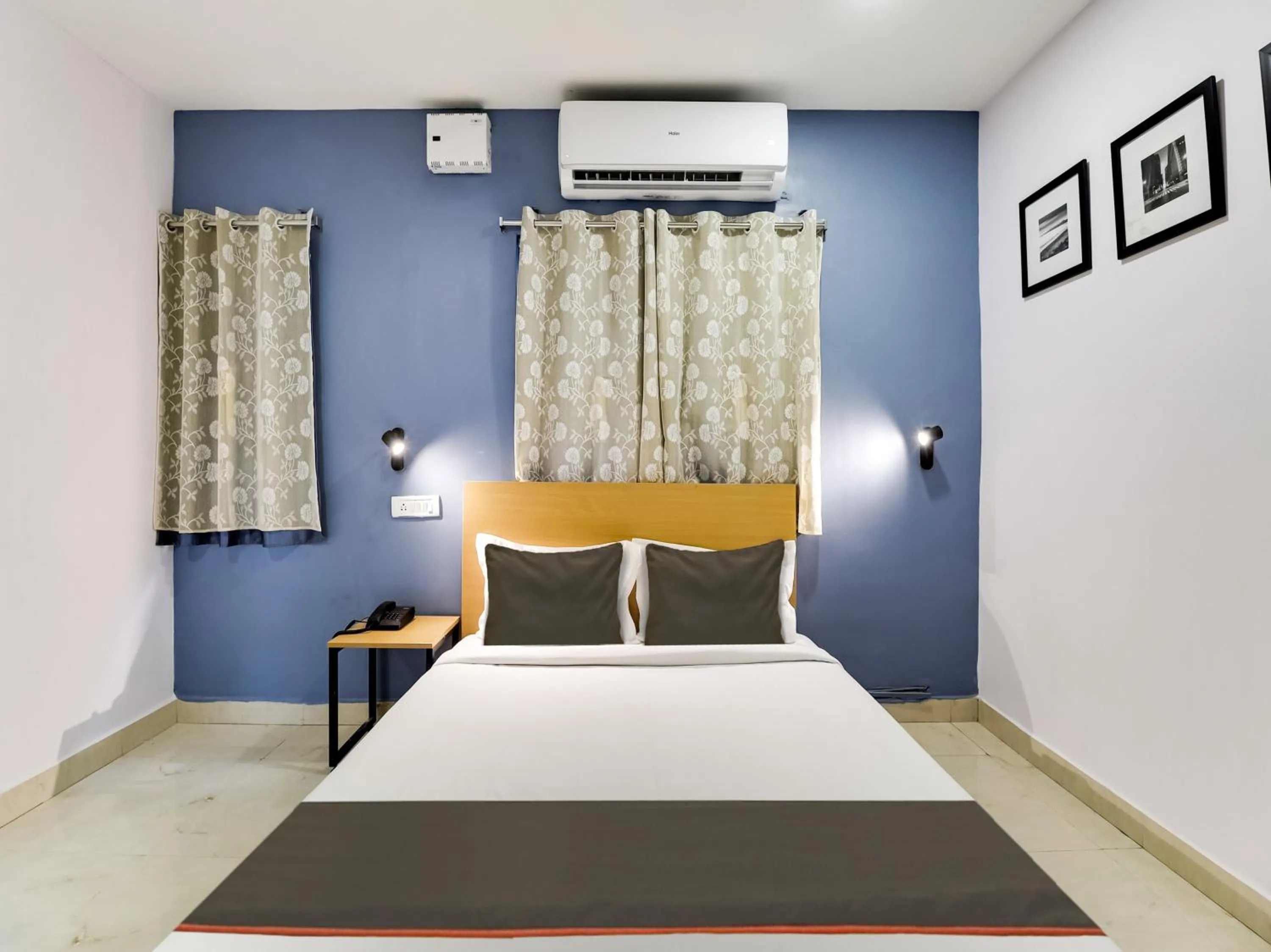 Bedroom, Bed in Collection O Golden Gate