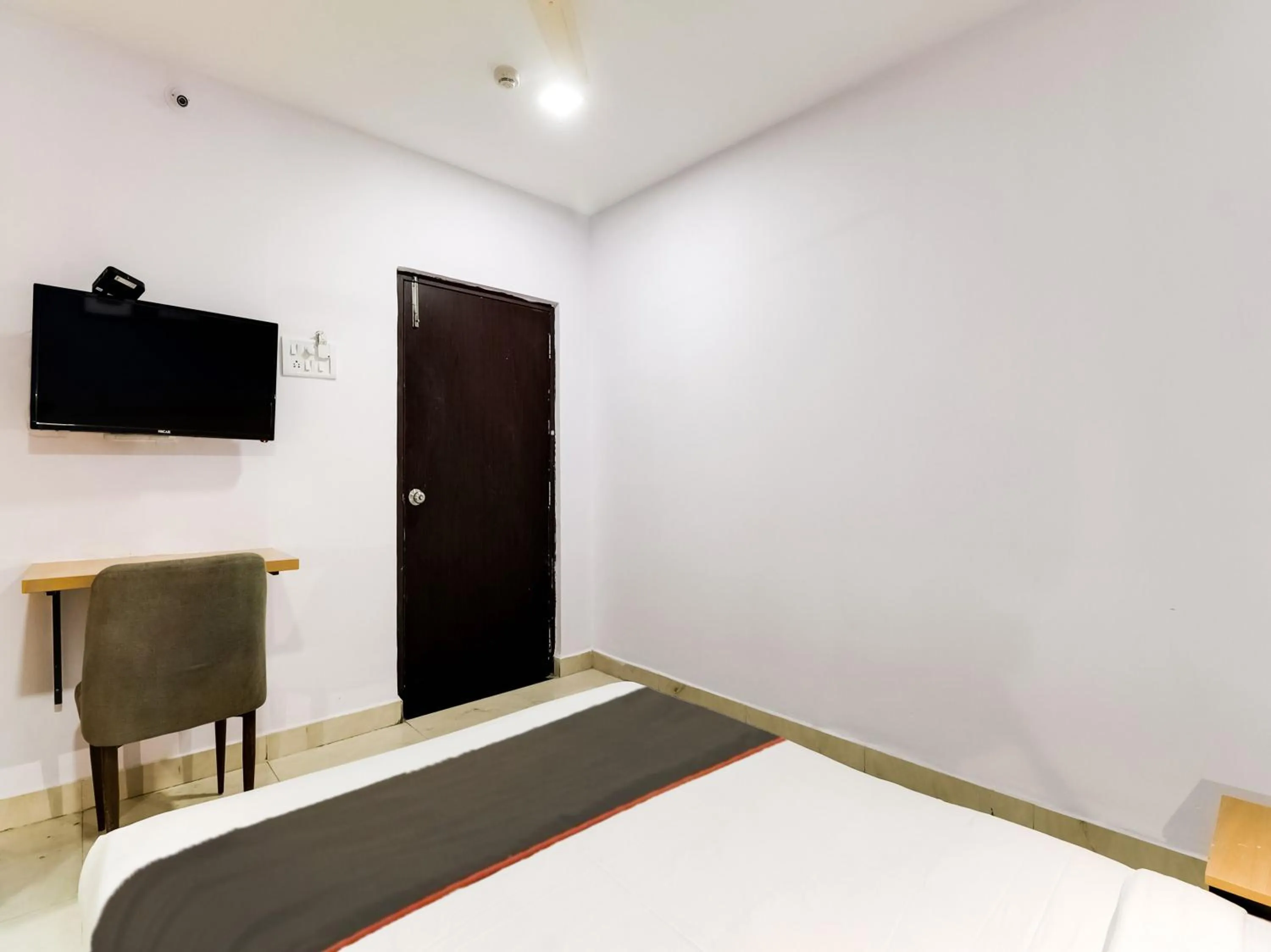 Bedroom, Bed in Collection O Golden Gate