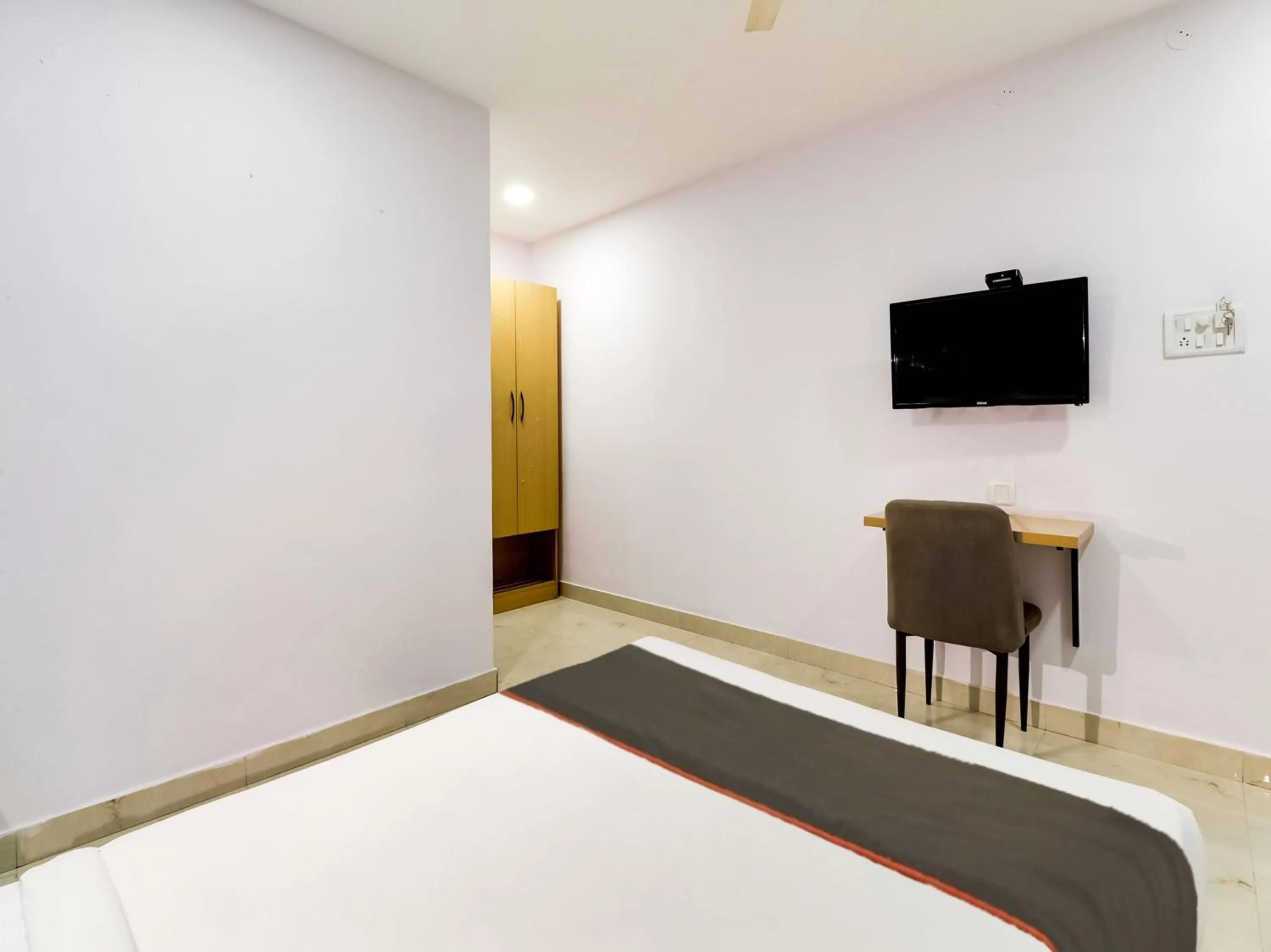 Bedroom, Bed in Collection O Golden Gate