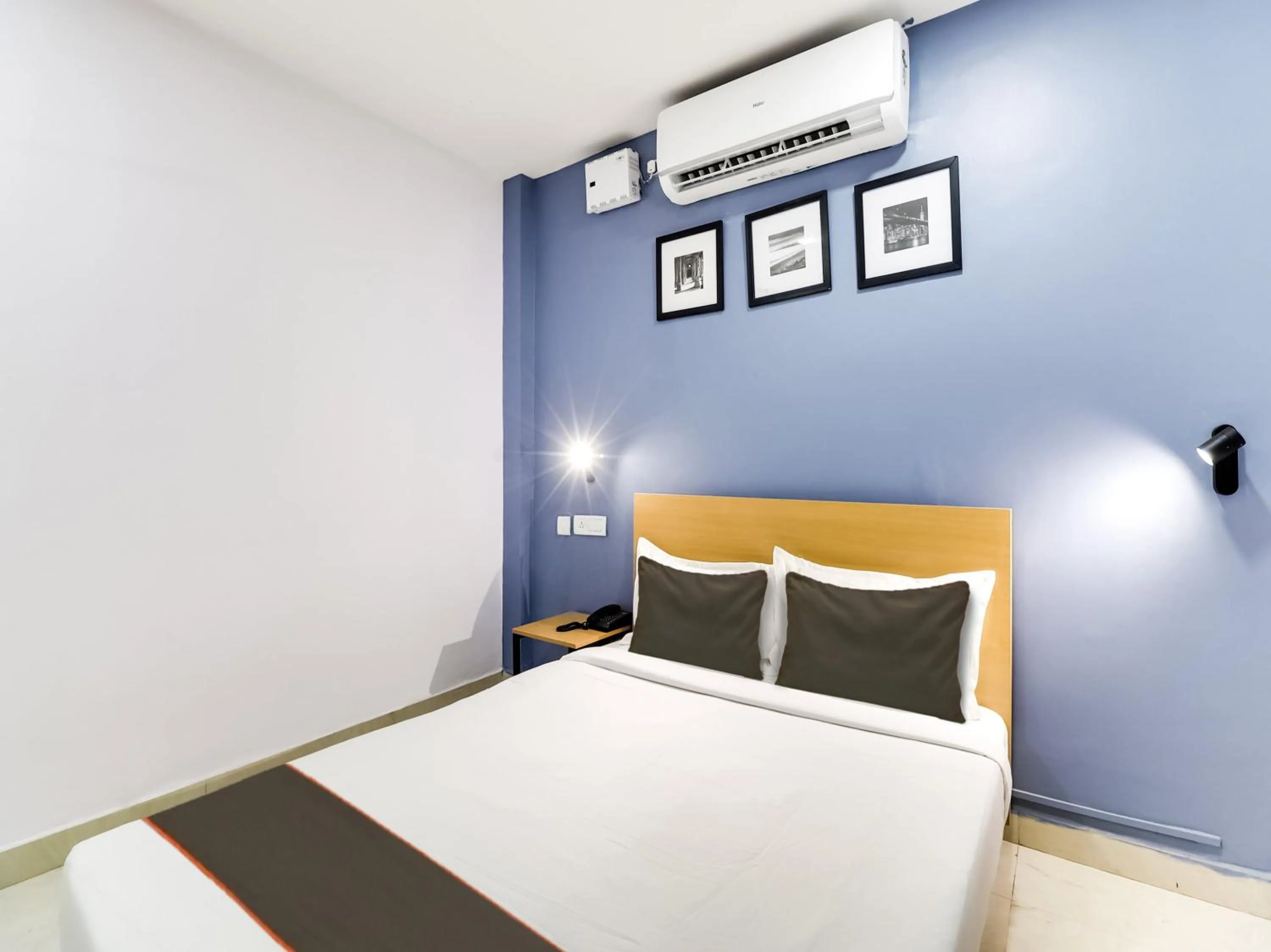 Bedroom, Bed in Collection O Golden Gate