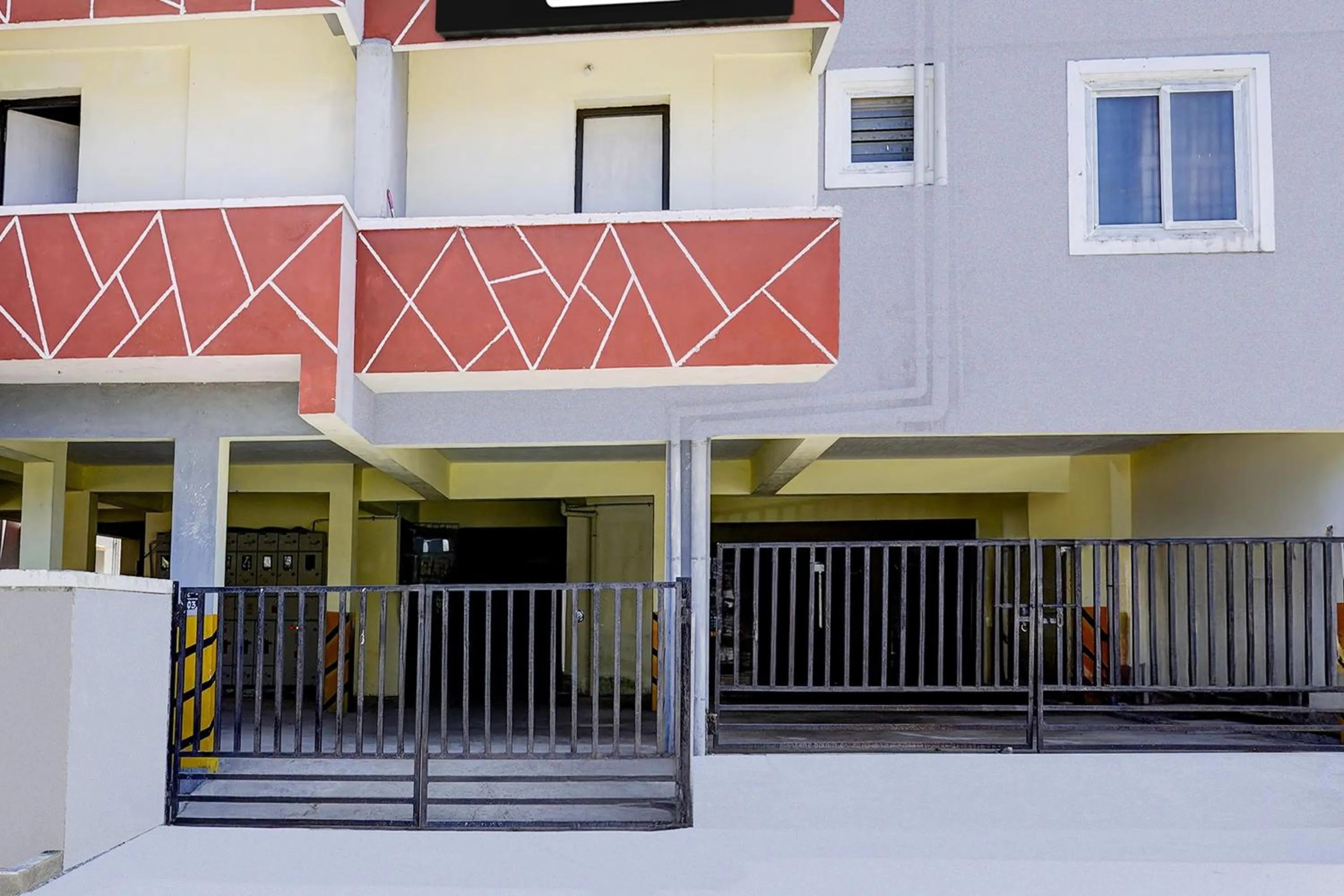 Facade/entrance in Super Collection O Sathyabama University Sithalapakkam Formerly Srinivasa Residency