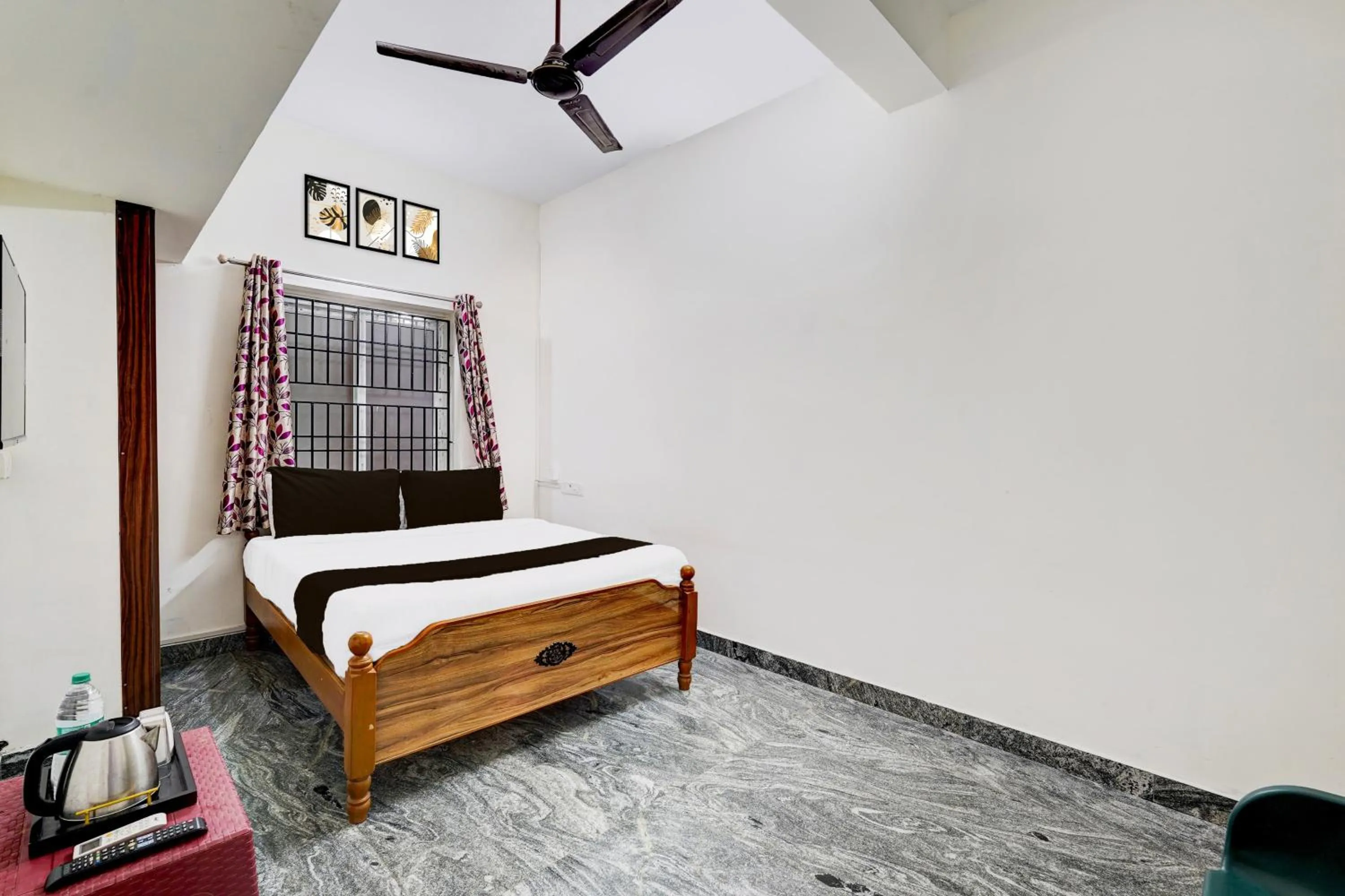 Bedroom, Bed in Super Collection O Sathyabama University Sithalapakkam Formerly Srinivasa Residency