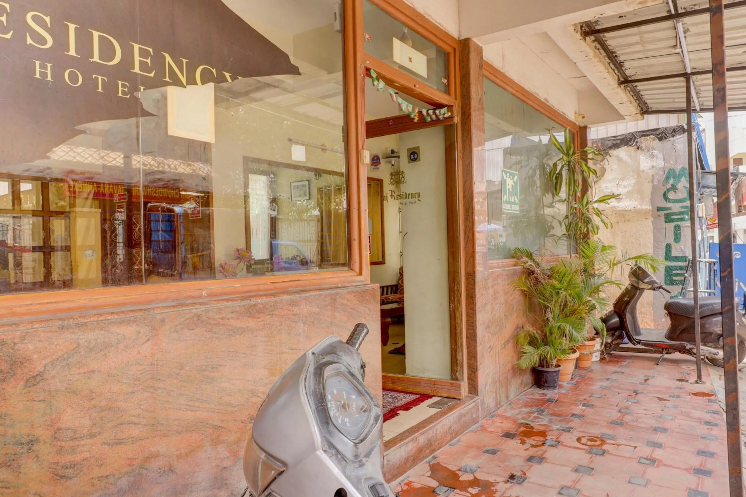 Facade/entrance in Hotel O Raj Comforts