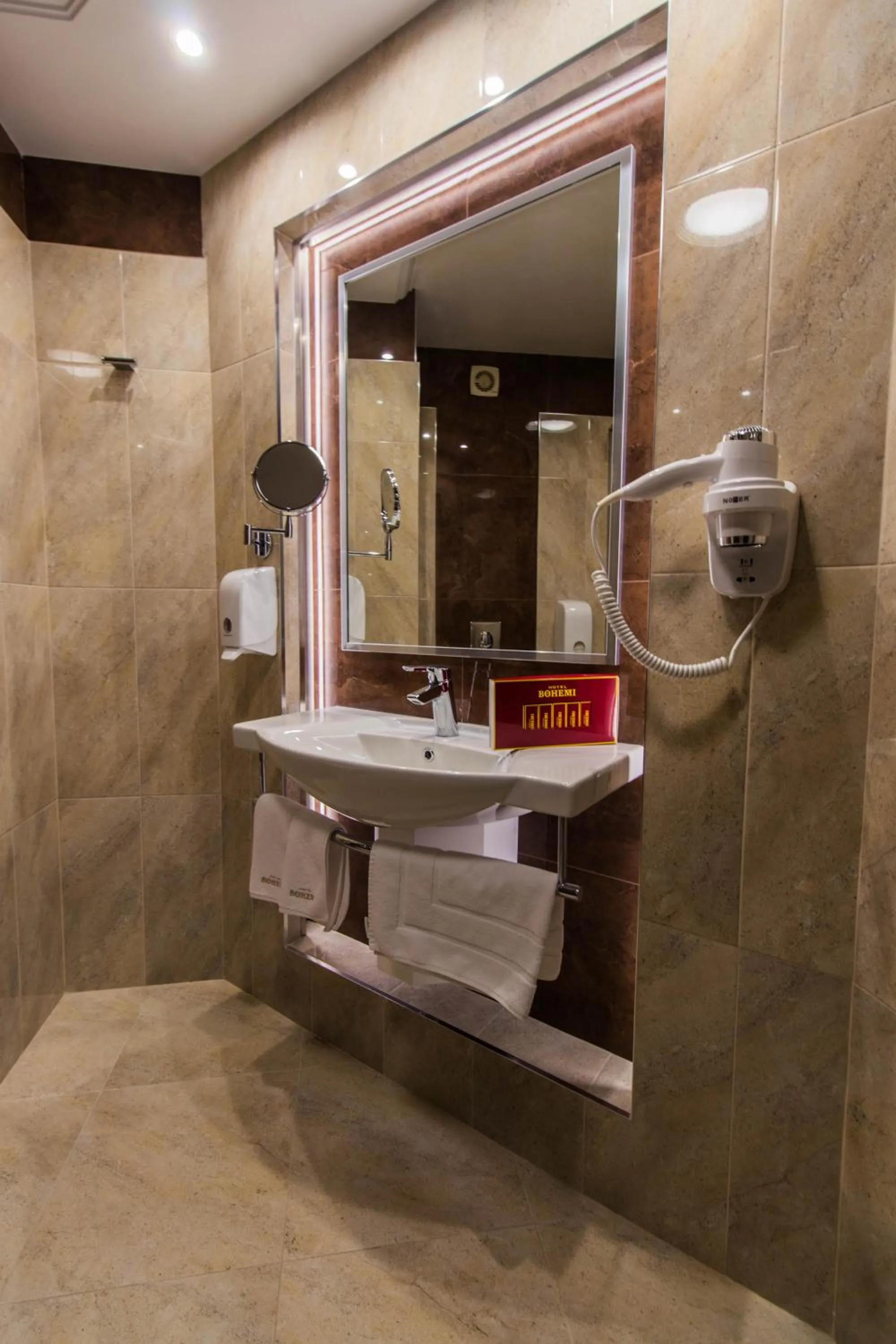 Bathroom in Hotel Bohemi