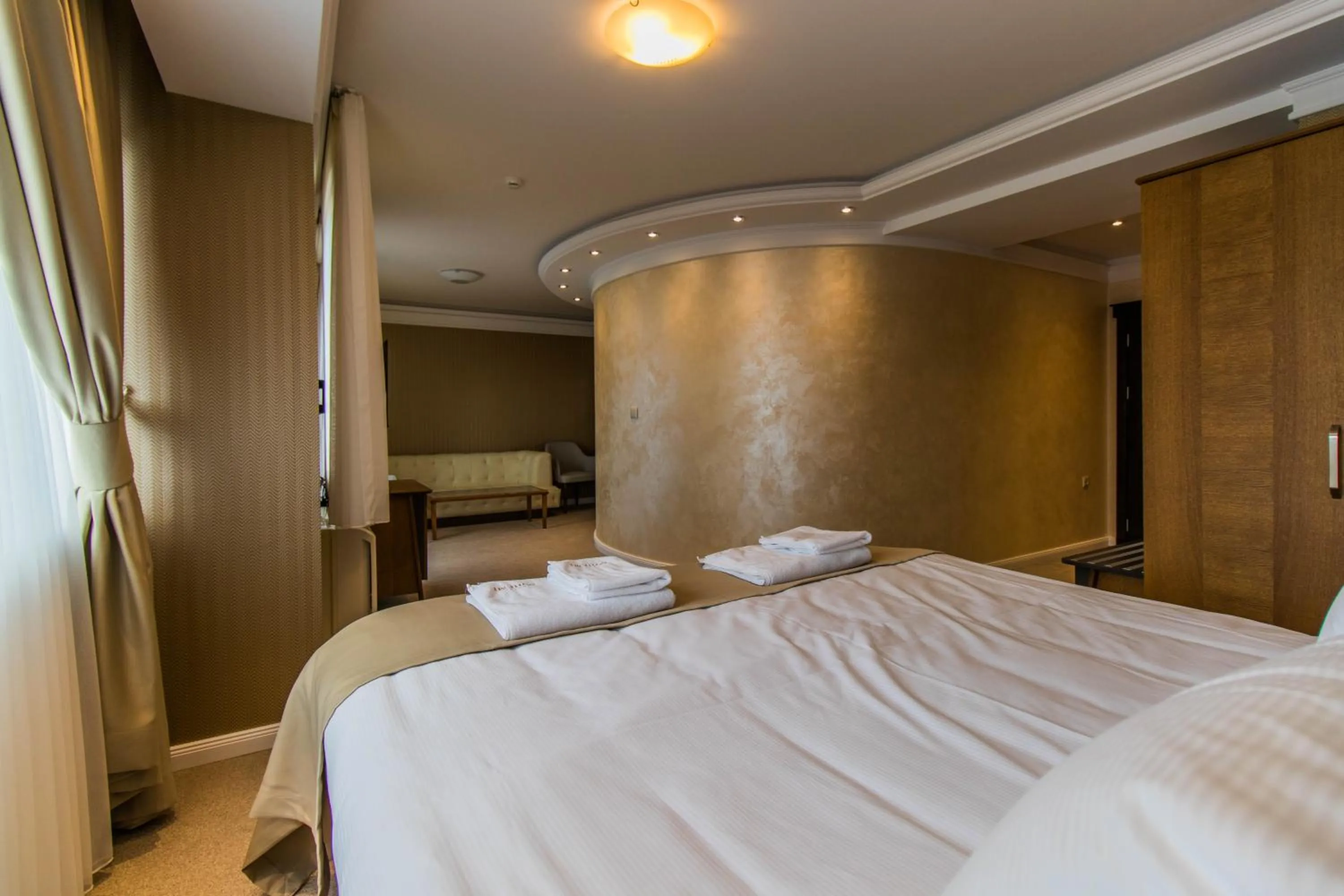 Bedroom, Bed in Hotel Bohemi