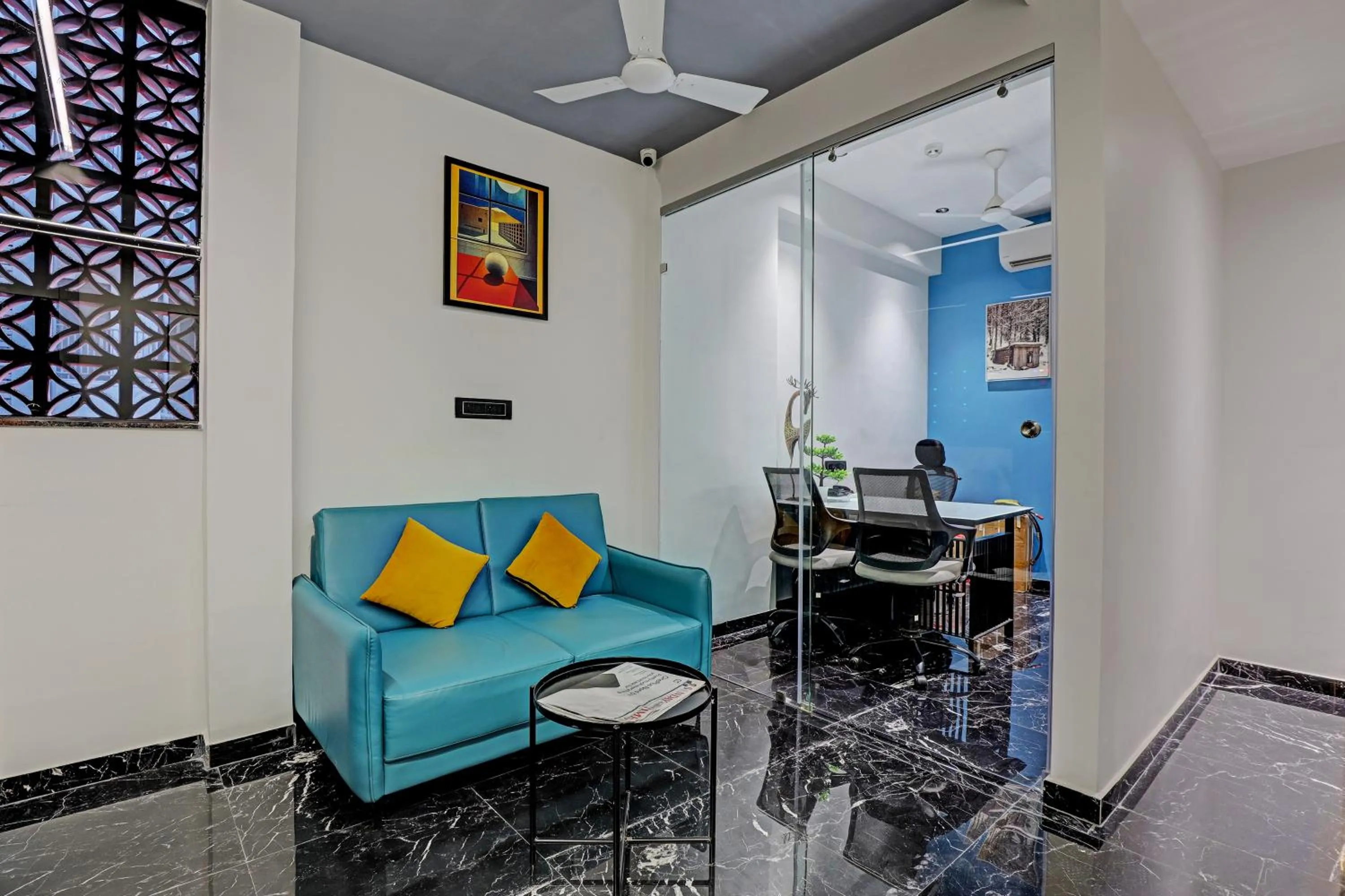 Seating area in HOTEL LEE PLATINUM