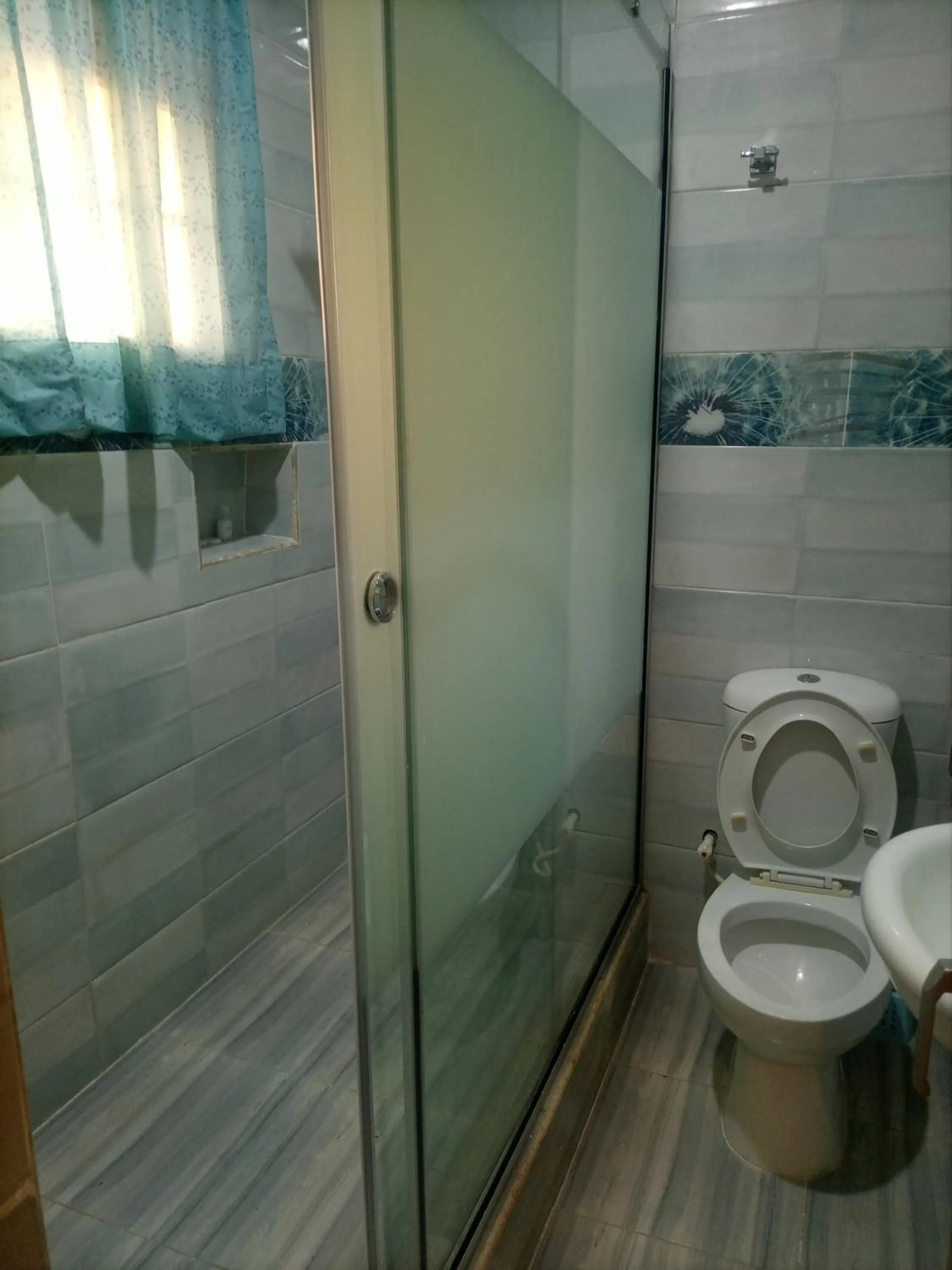 ERiTH APARTMENT & SUITES