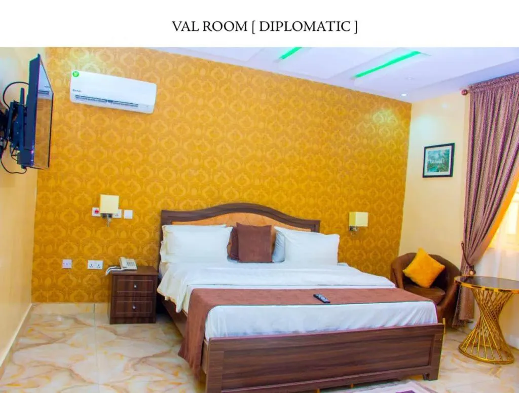 Bedroom, Bed in ERiTH APARTMENT & SUITES