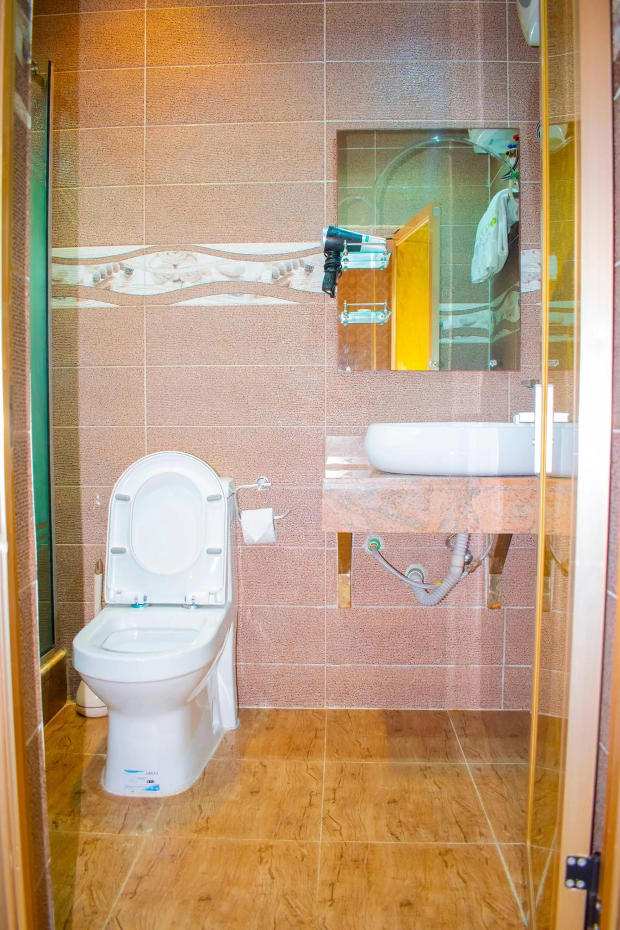 ERiTH APARTMENT & SUITES