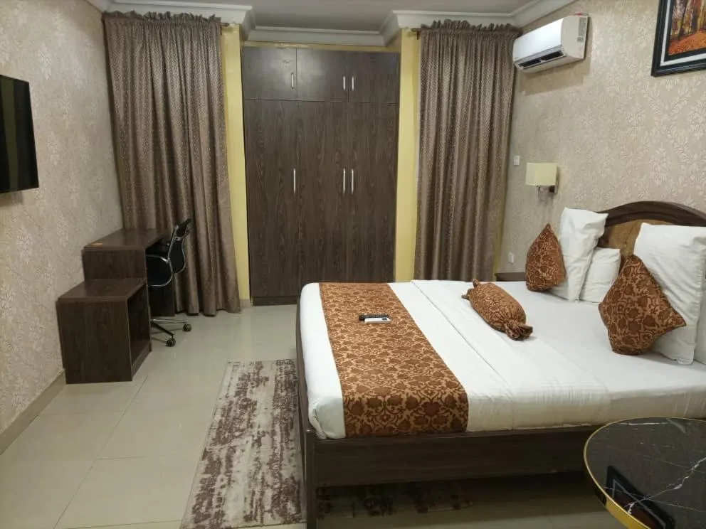 Bedroom, Bed in ERiTH APARTMENT & SUITES