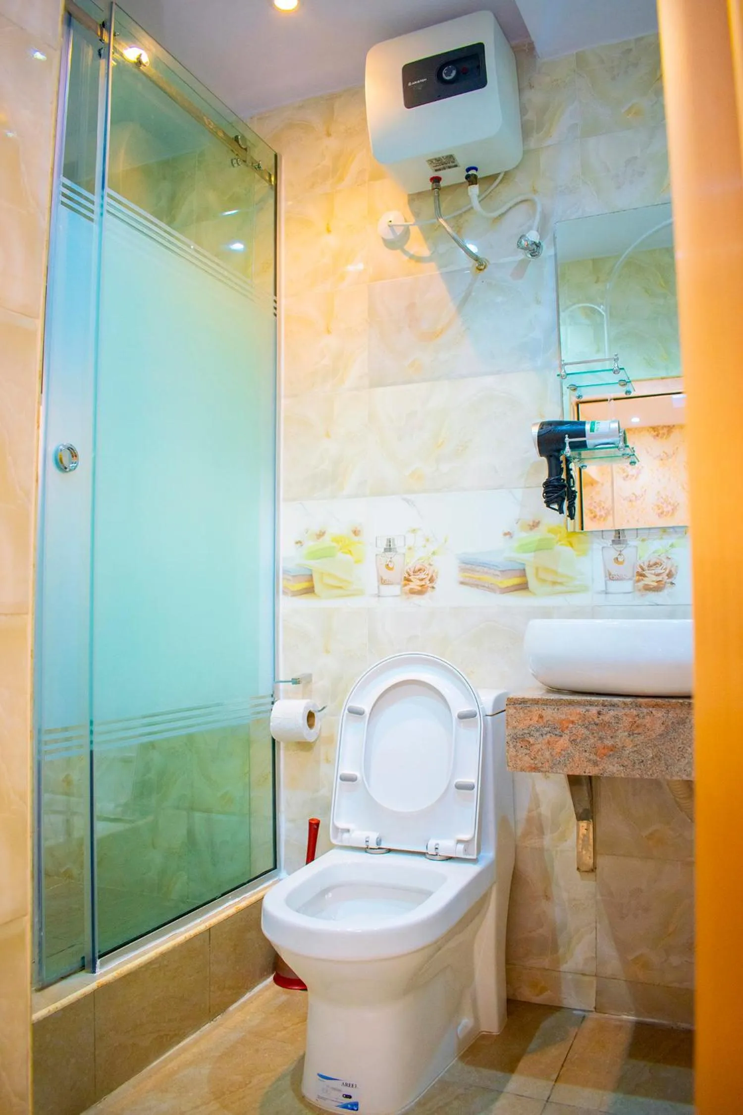 ERiTH APARTMENT & SUITES