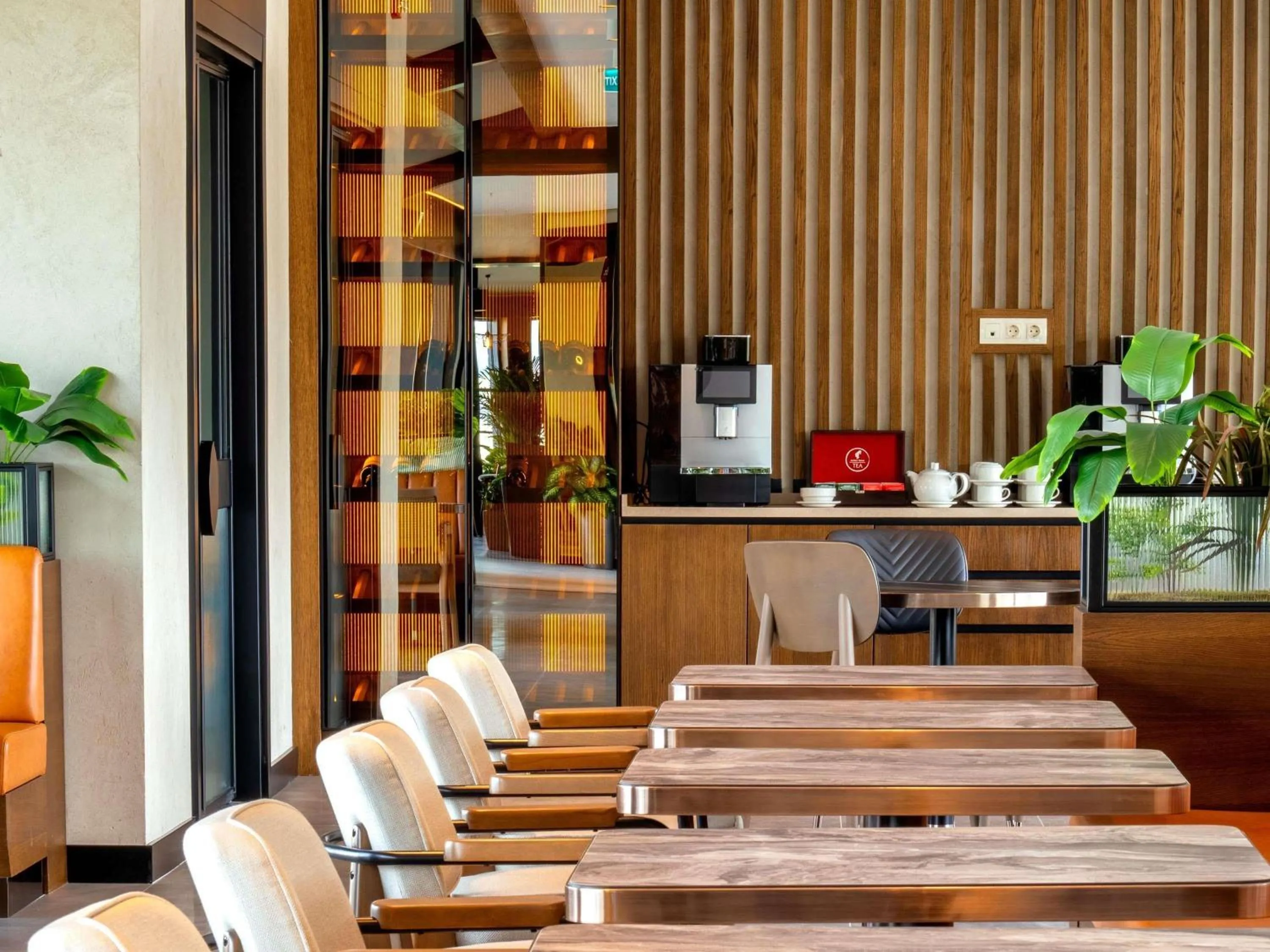 Restaurant/places to eat in Novotel Tbilisi Center