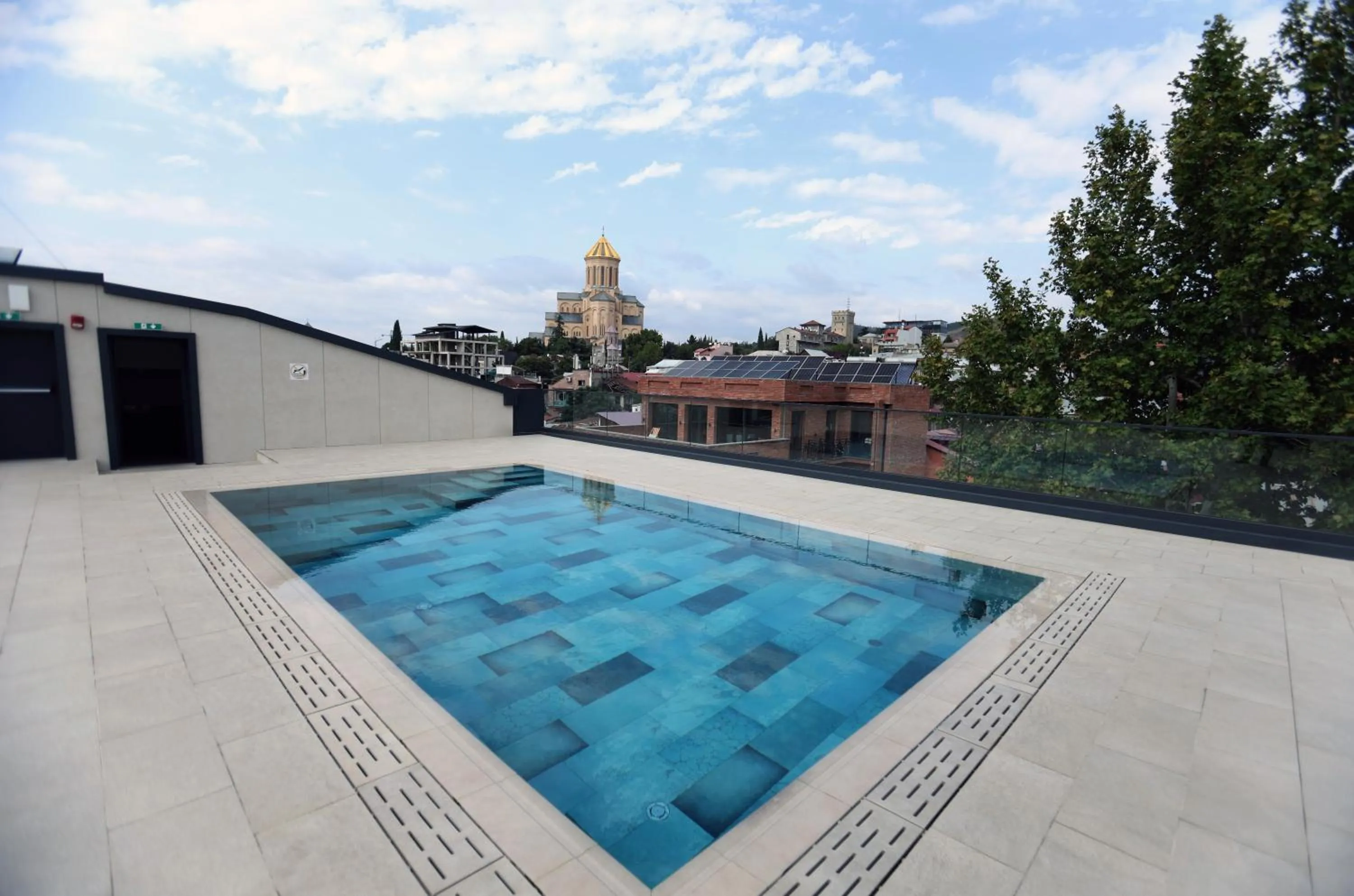 Swimming pool in Novotel Tbilisi Center