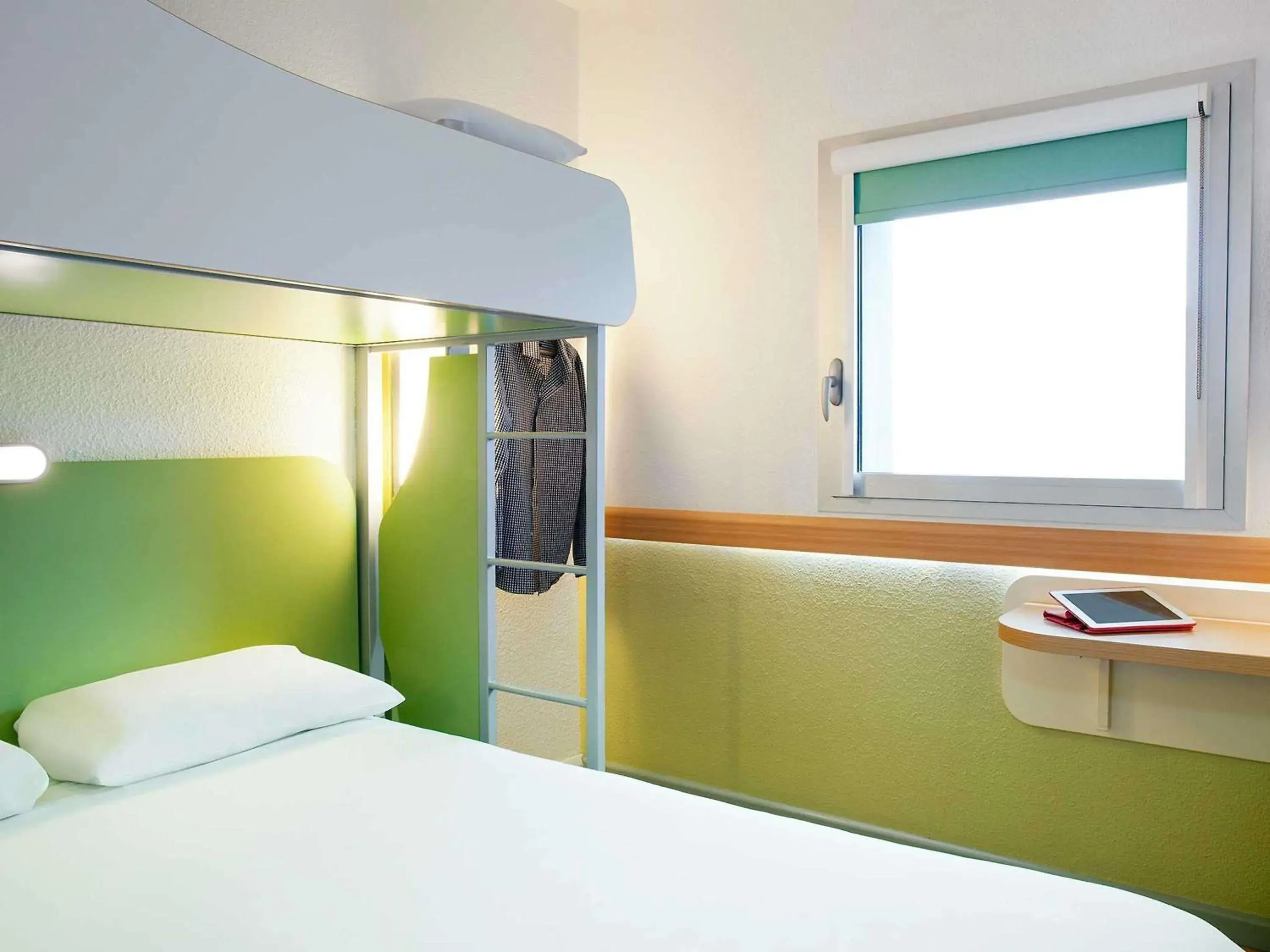 Triple - Room with Bed Bunk Bed in ibis budget Beaconsfield Triple - Room with Bed Bunk Bed in ibis budget Beaconsfield