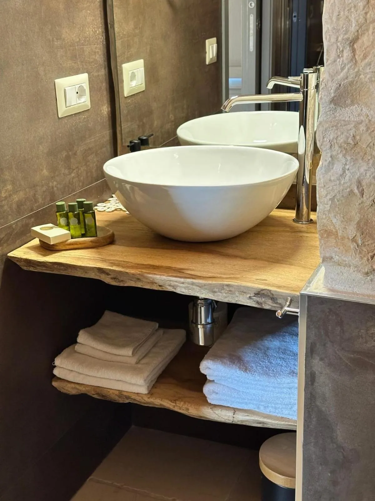 Bathroom in Masseria Mazzalorsa