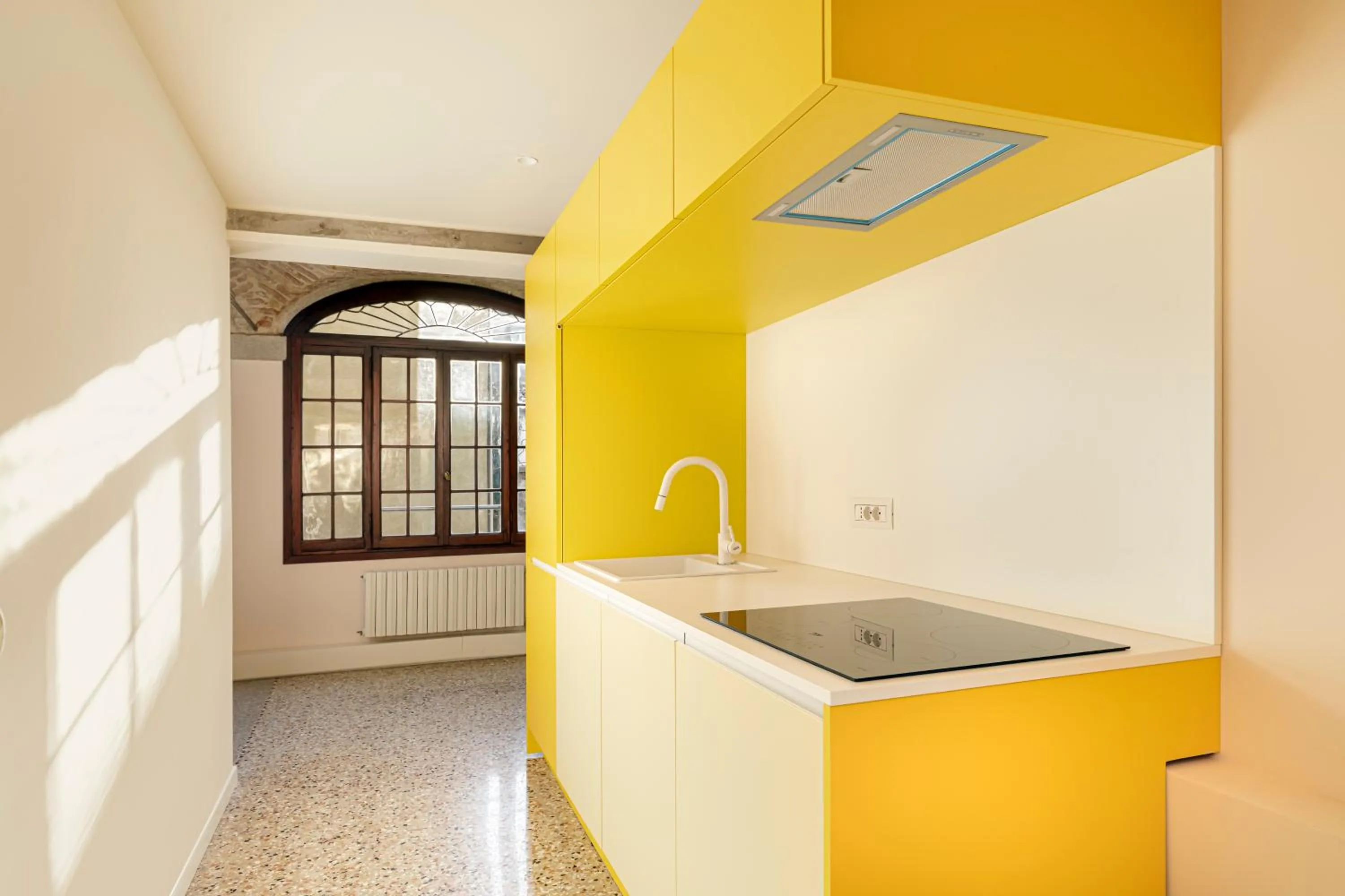Kitchen or kitchenette in Palazzo Dei Fiori by Room Mate