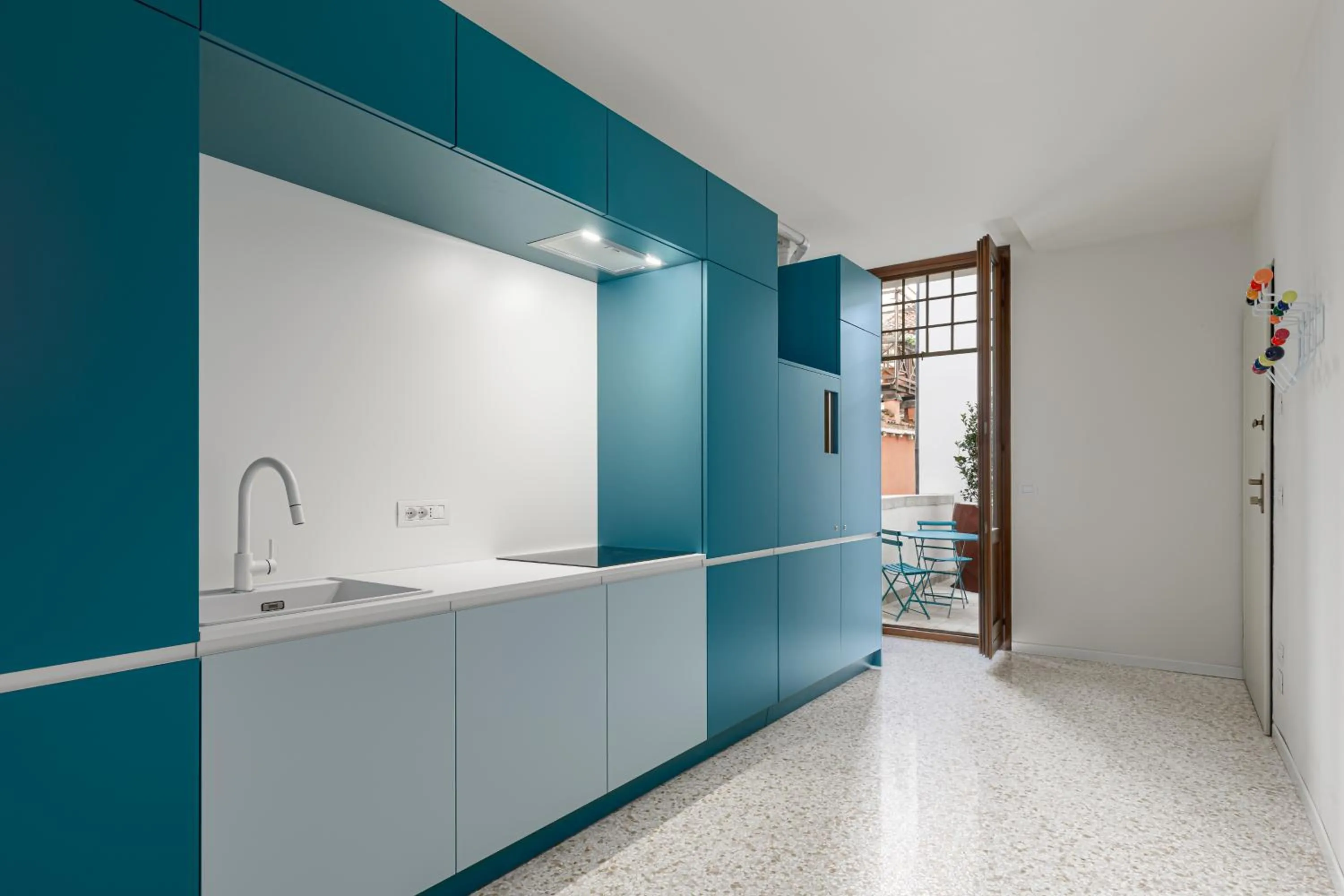 Kitchen or kitchenette in Palazzo Dei Fiori by Room Mate