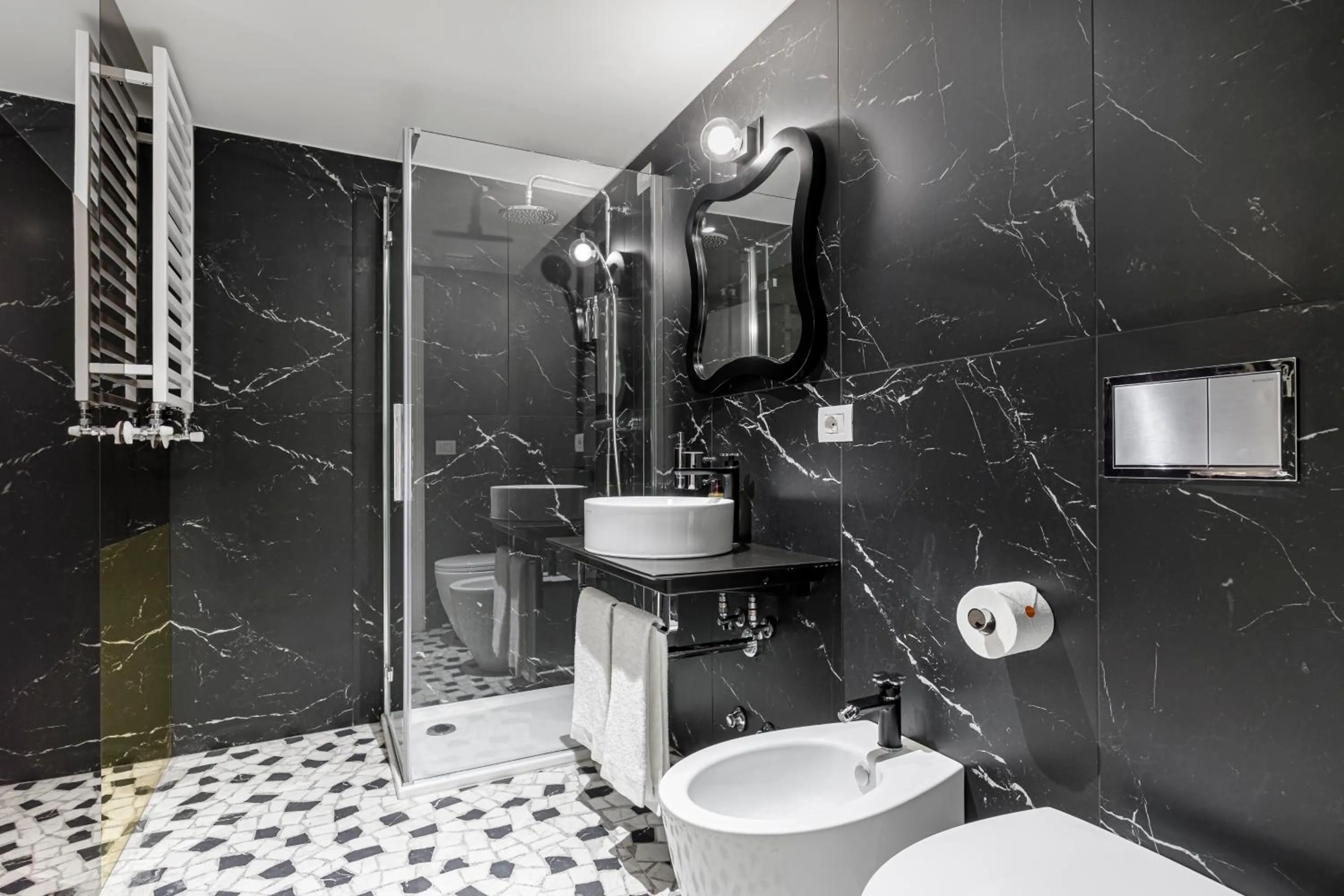 Shower in Palazzo Dei Fiori by Room Mate