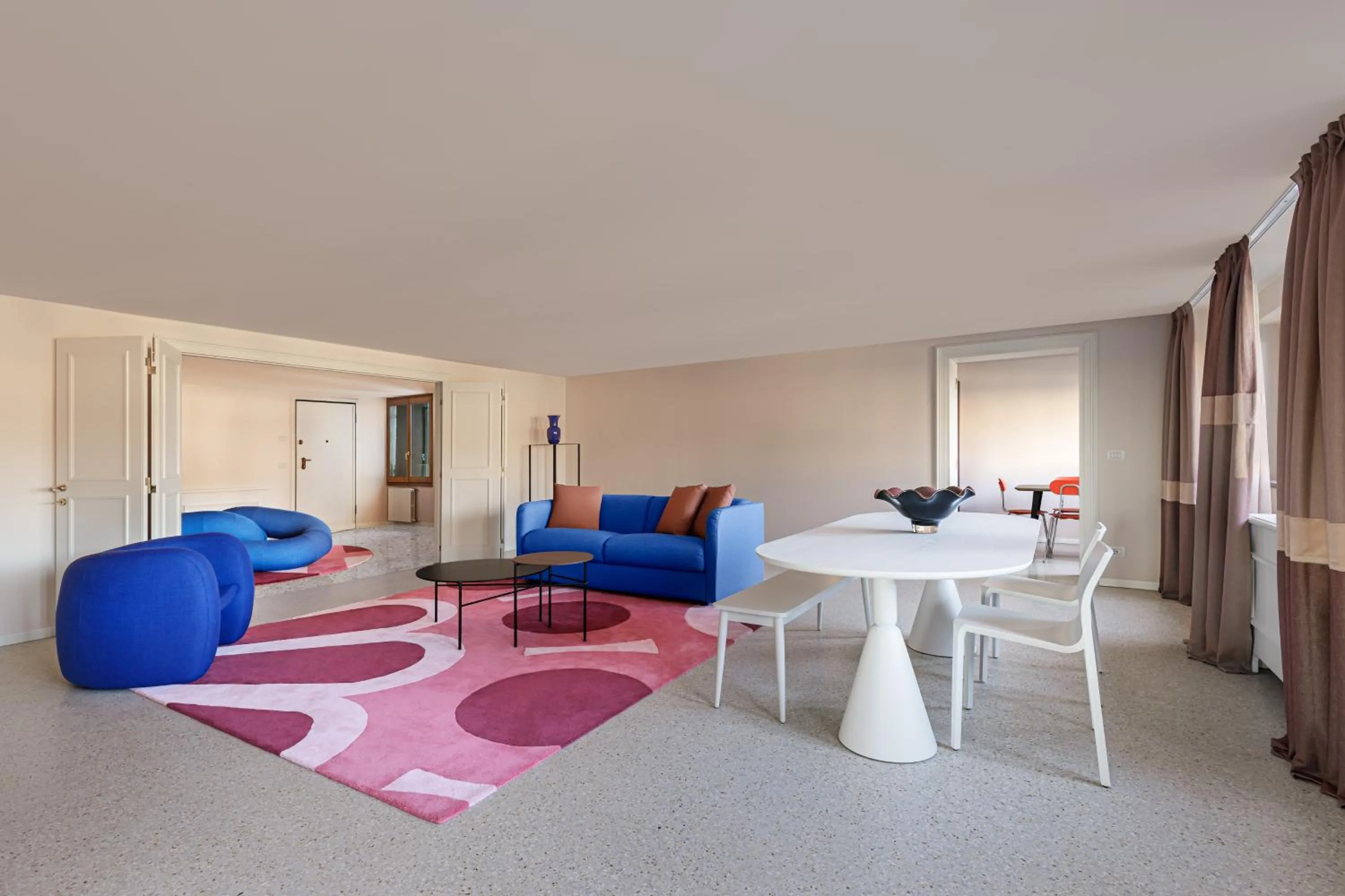 Living room in Palazzo Dei Fiori by Room Mate