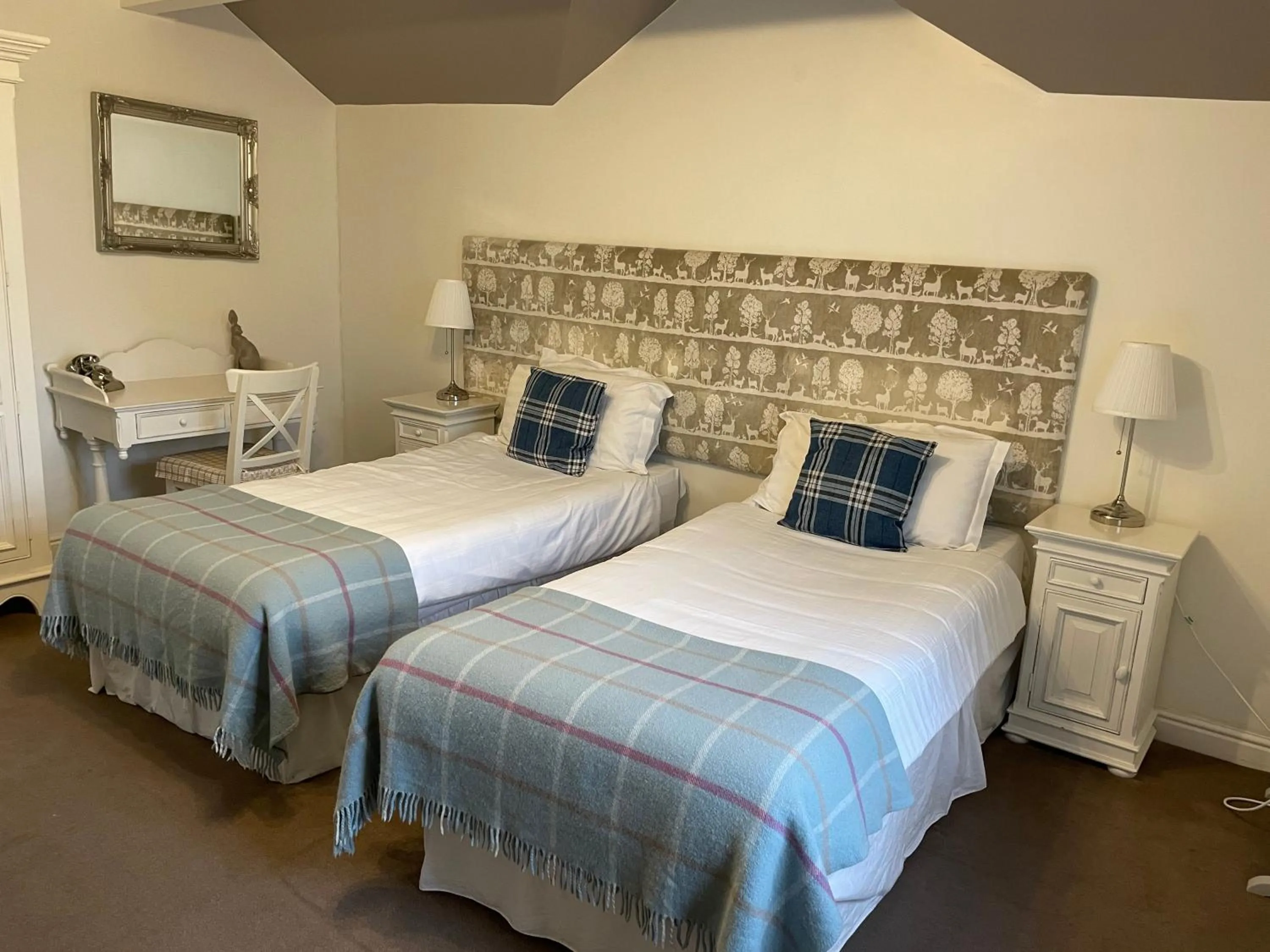 Bedroom, Bed in New Inn Hotel