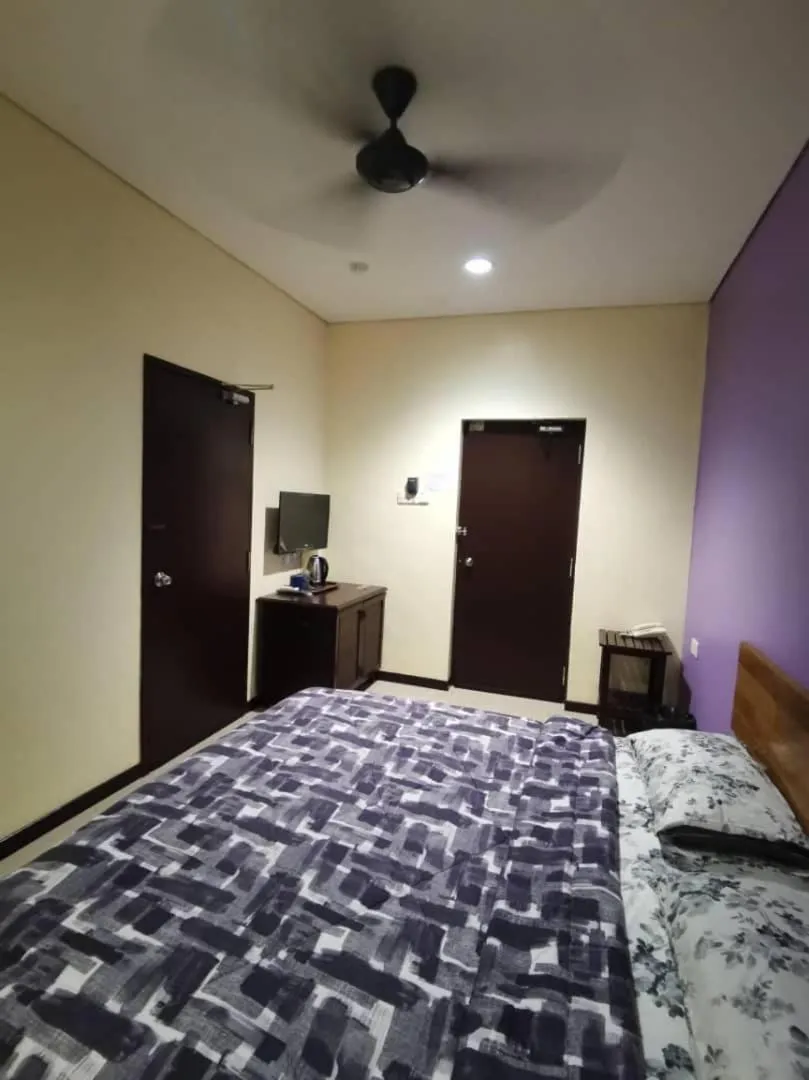 Bedroom, Bed in Hotel O Pavilion Inn Hotel