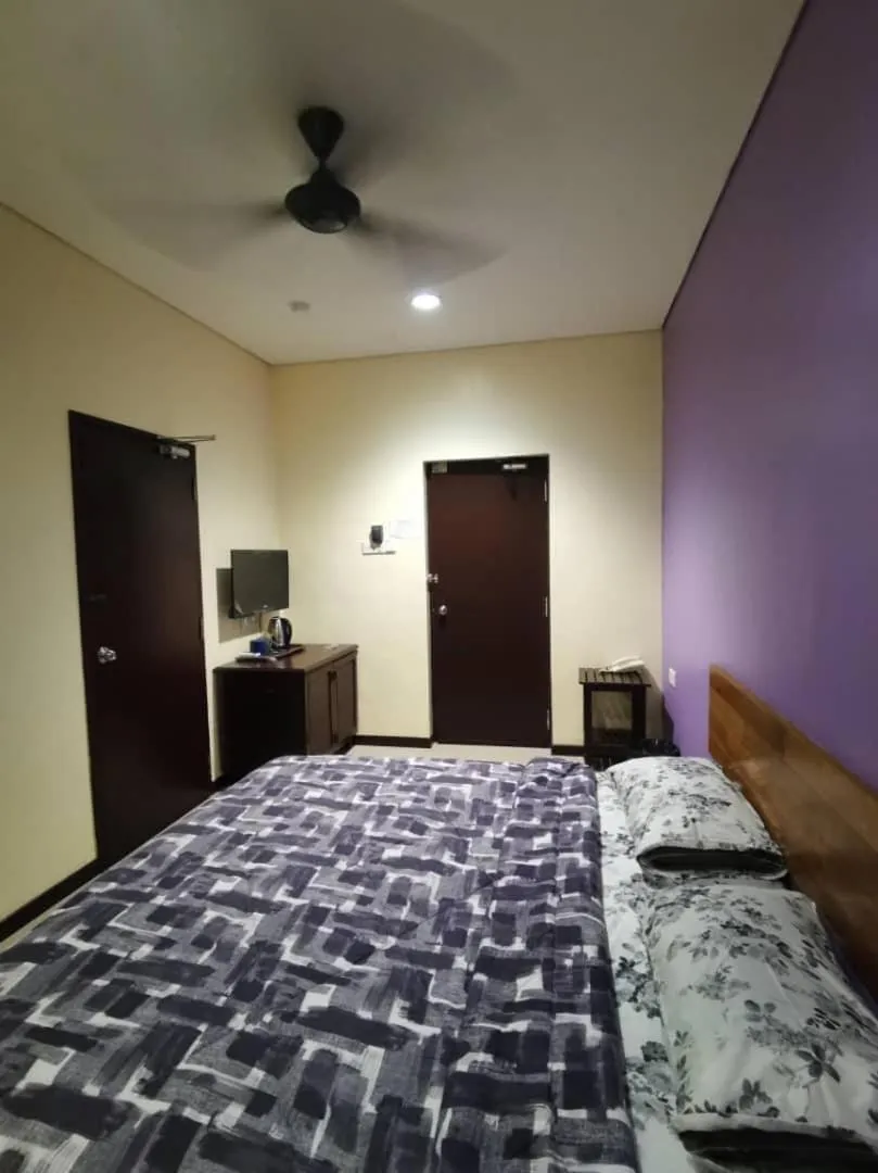 Bedroom, Bed in Hotel O Pavilion Inn Hotel