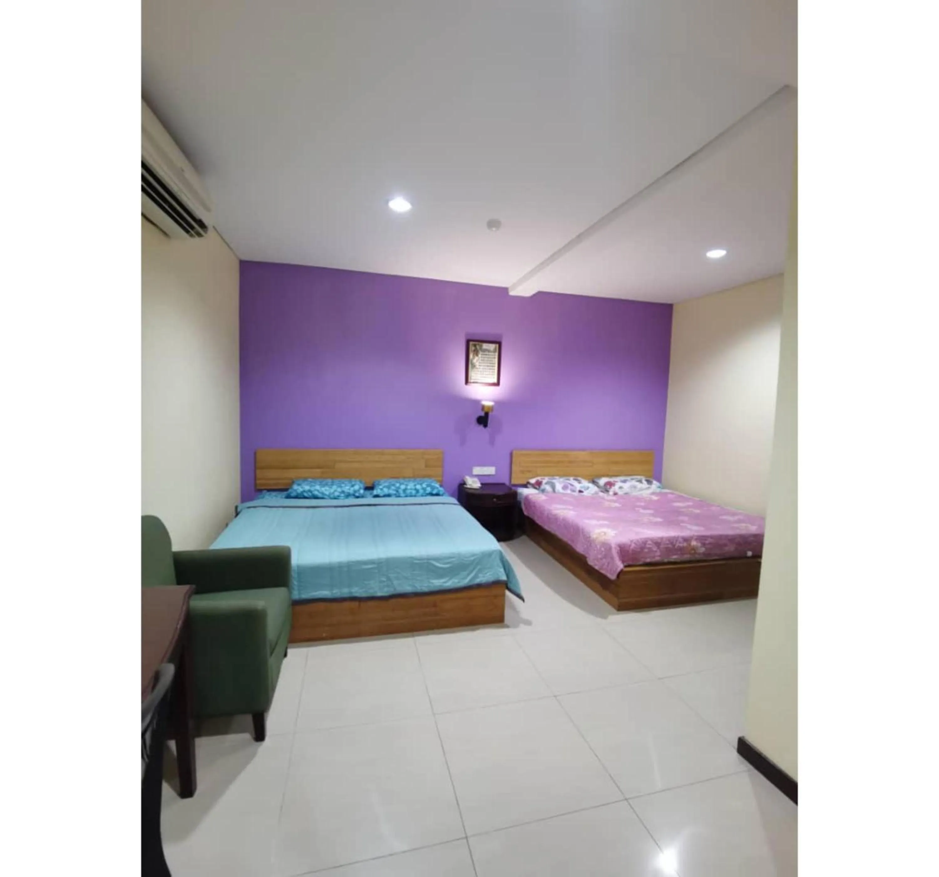 Bedroom, Bed in Hotel O Pavilion Inn Hotel