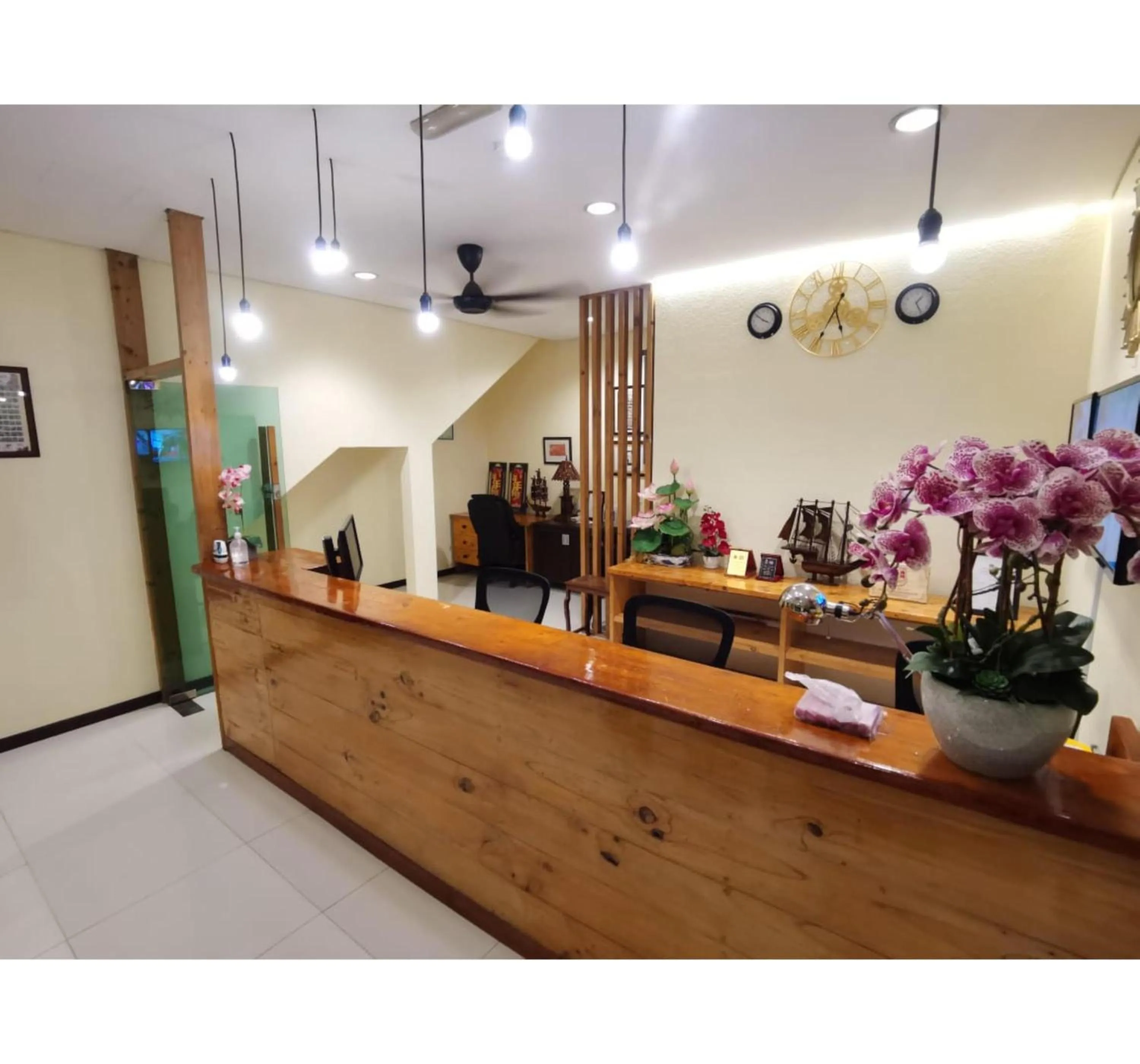 Lobby or reception in Hotel O Pavilion Inn Hotel