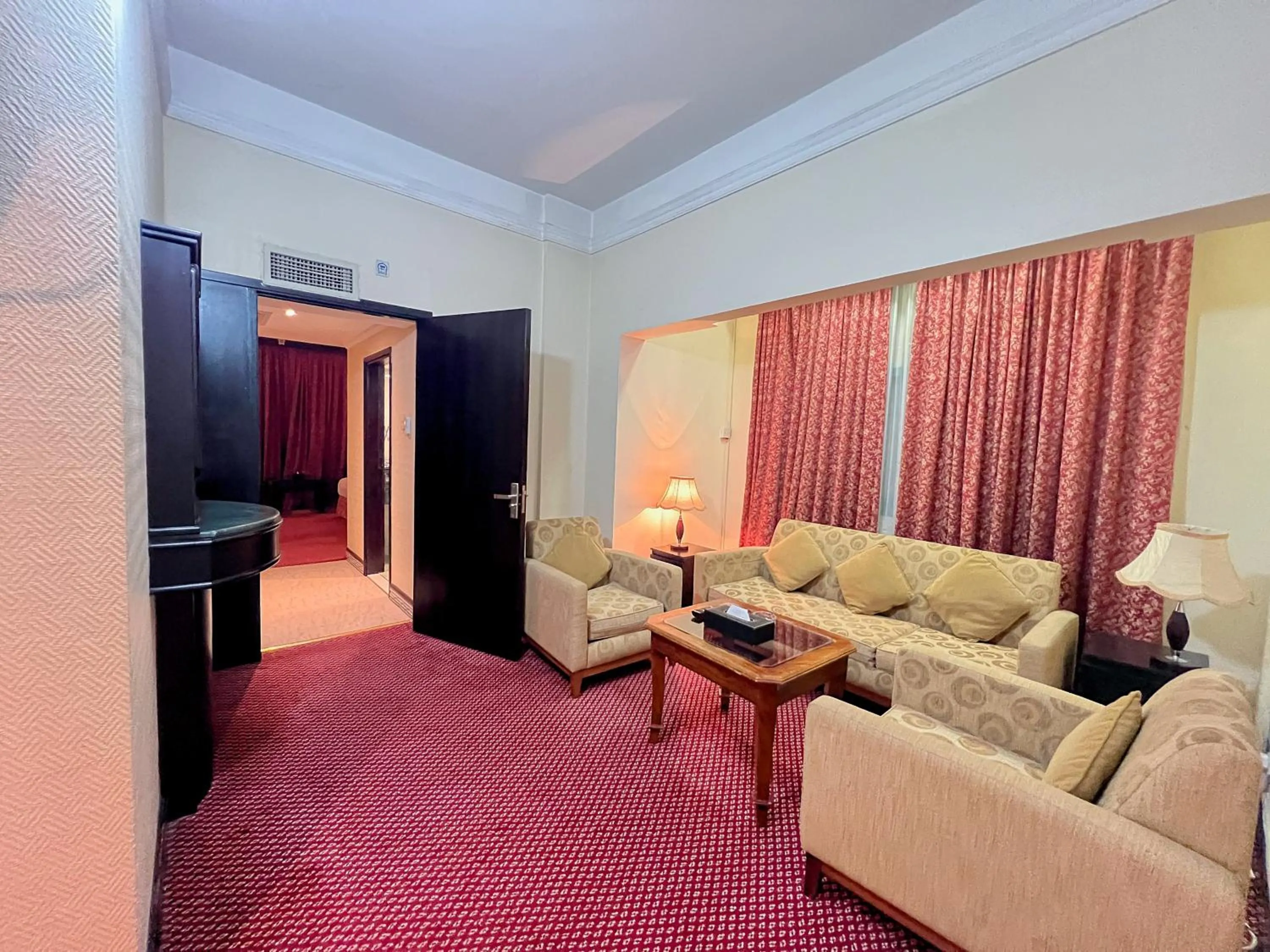 Living room in Claridge Hotel Dubai