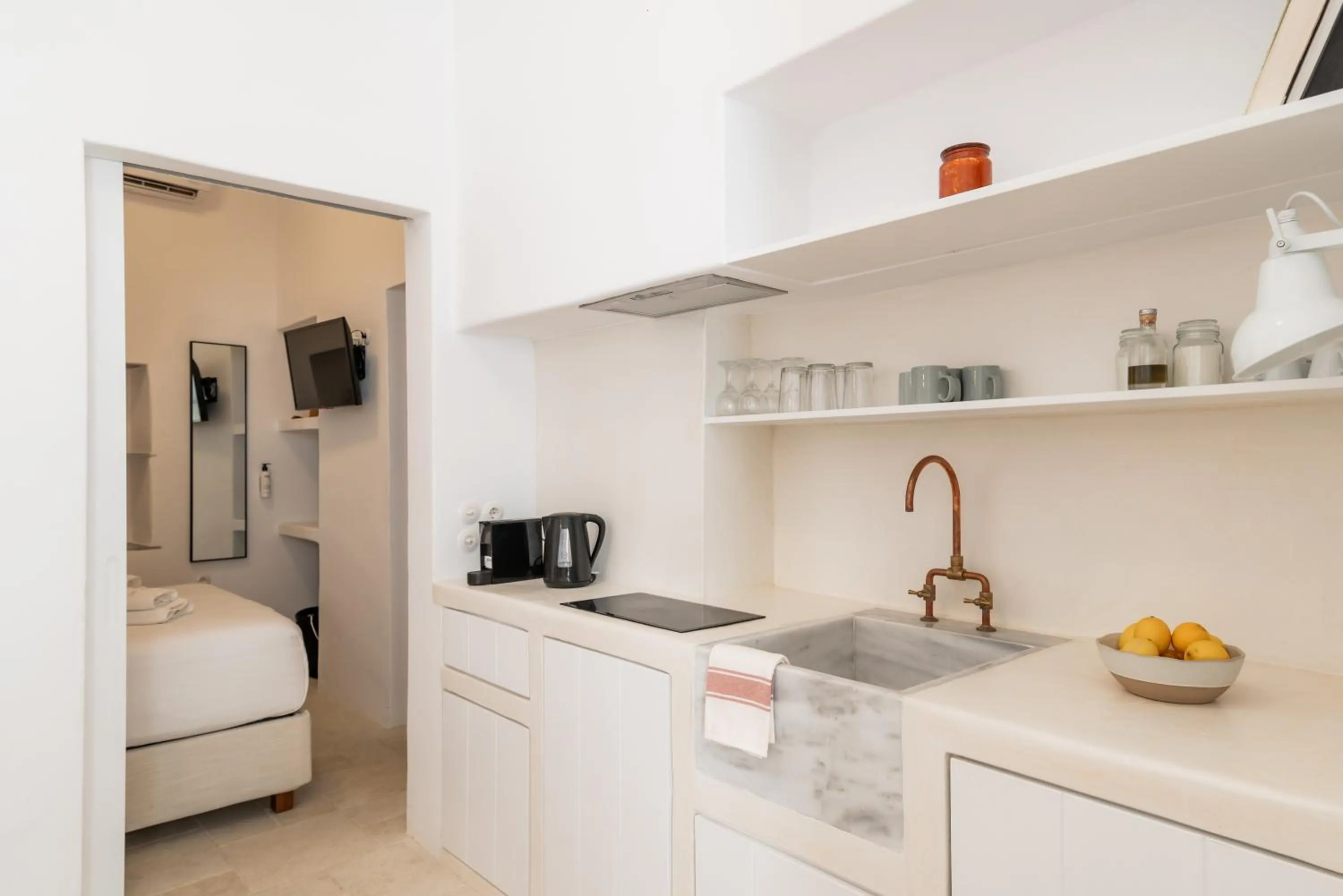 Kitchen or kitchenette, Bed in aníko suites White Alley
