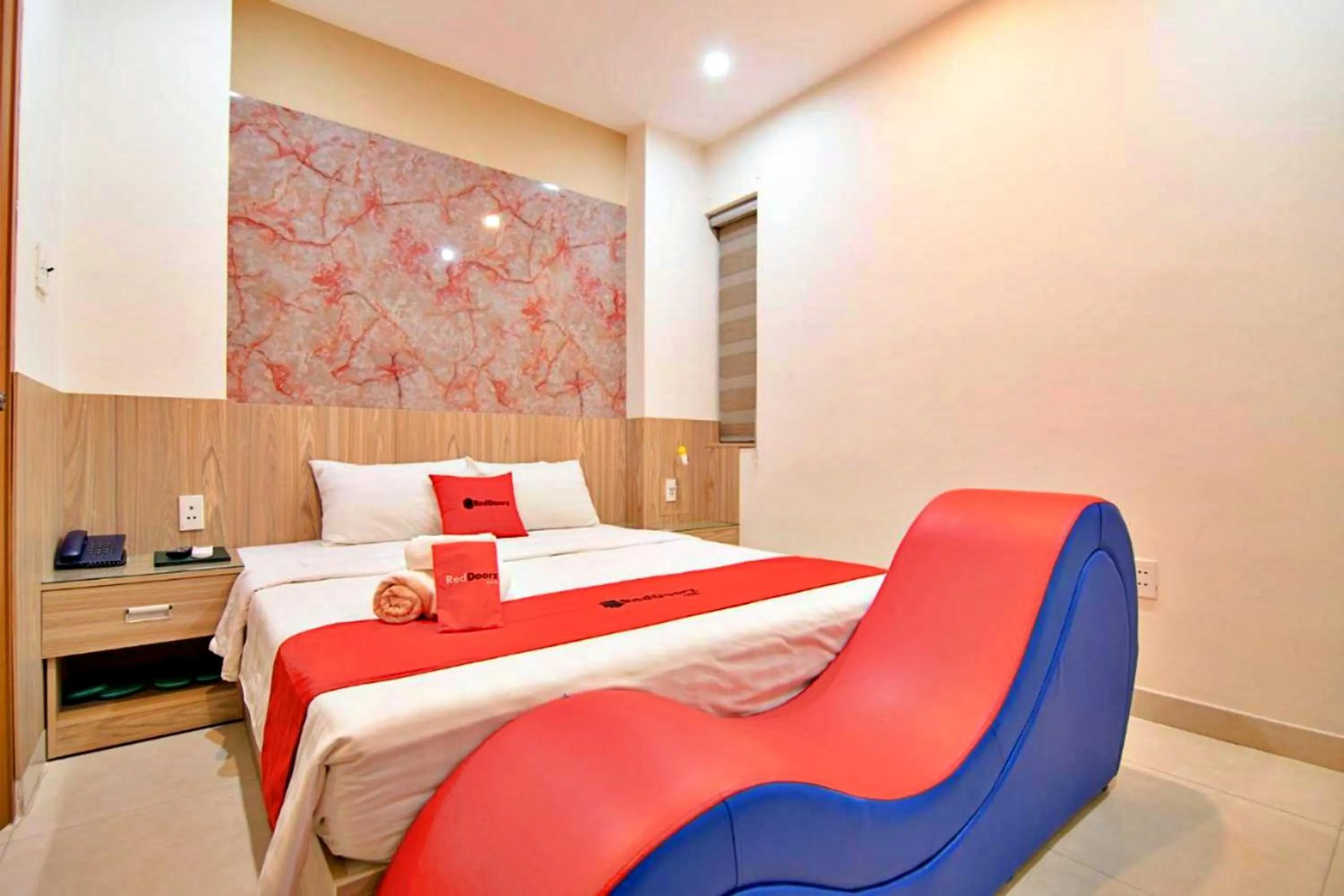 Bed in HANZ Love Hotel Tran Binh Trong