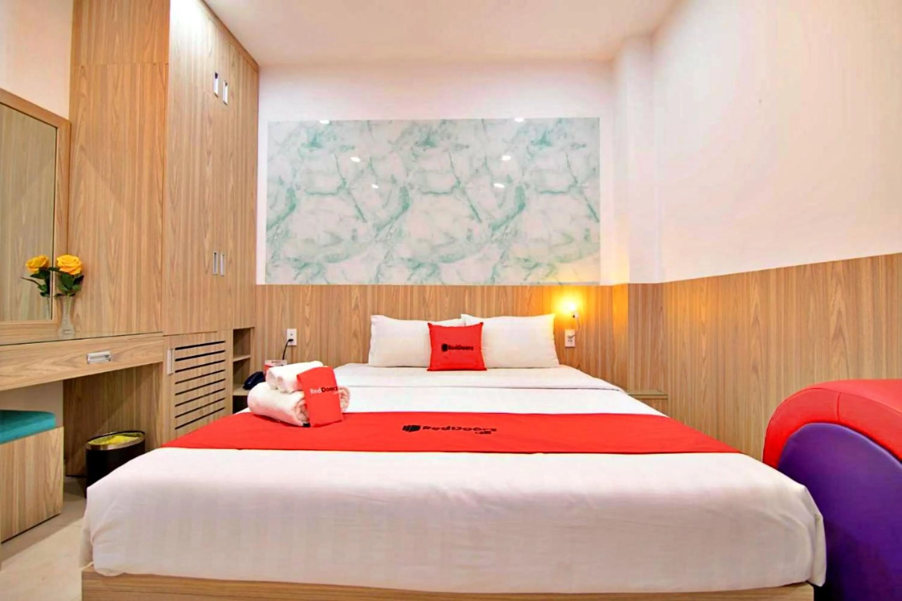 Bed in HANZ Love Hotel Tran Binh Trong