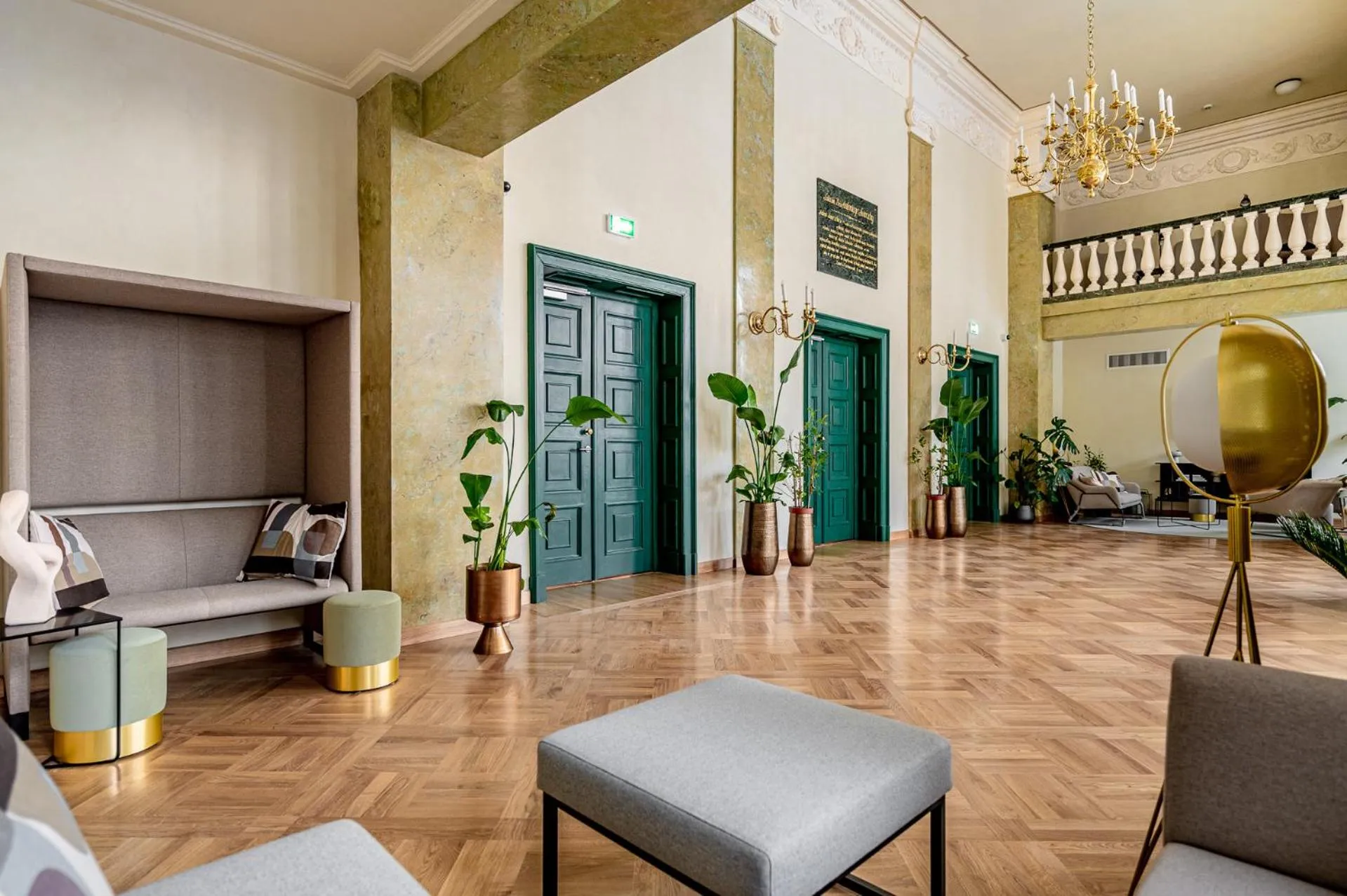 Communal lounge/ TV room in MILESTONE Krakow Center Premium Living by Tribera