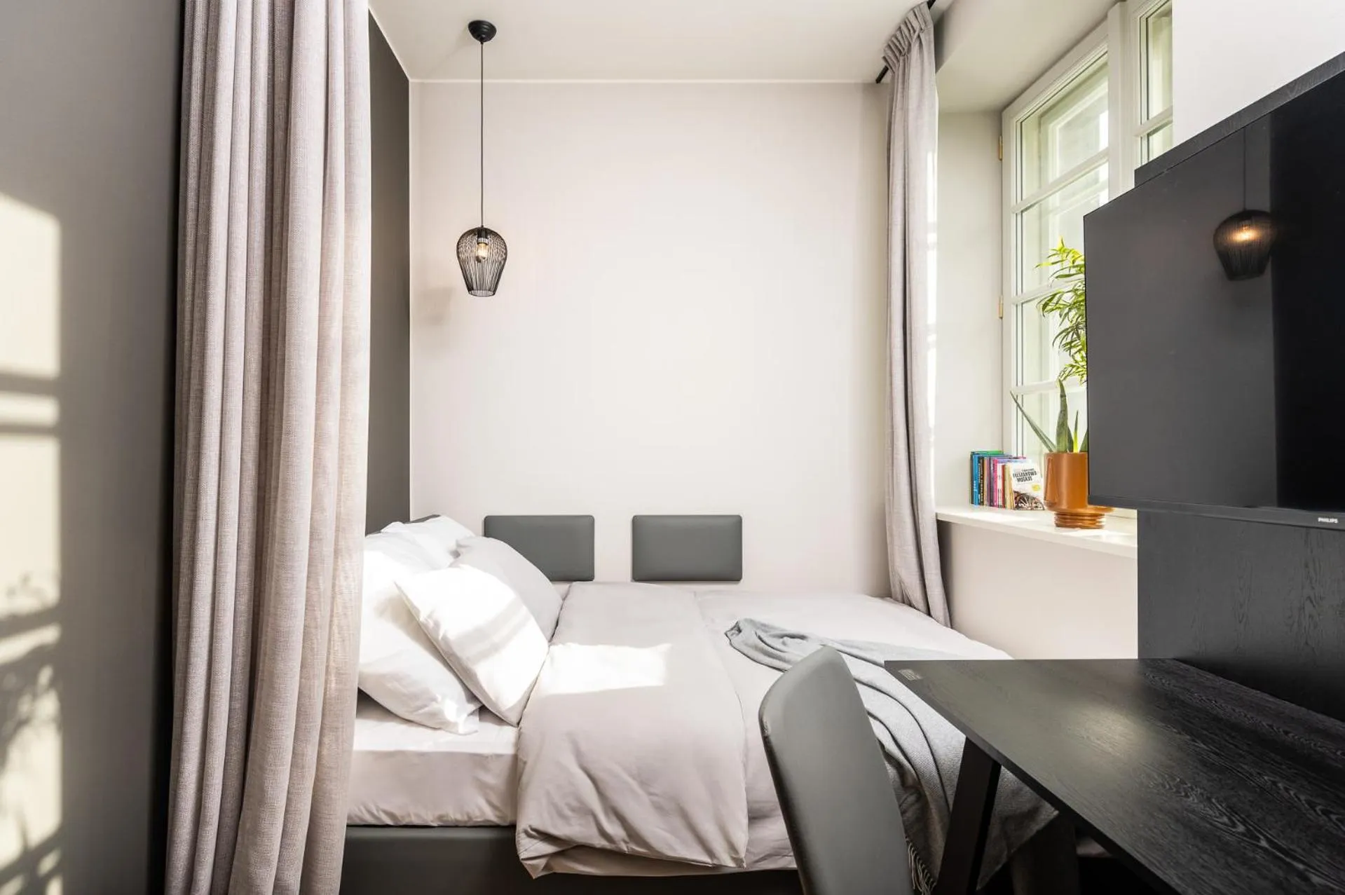 Bedroom, Bed in MILESTONE Krakow Center Premium Living by Tribera