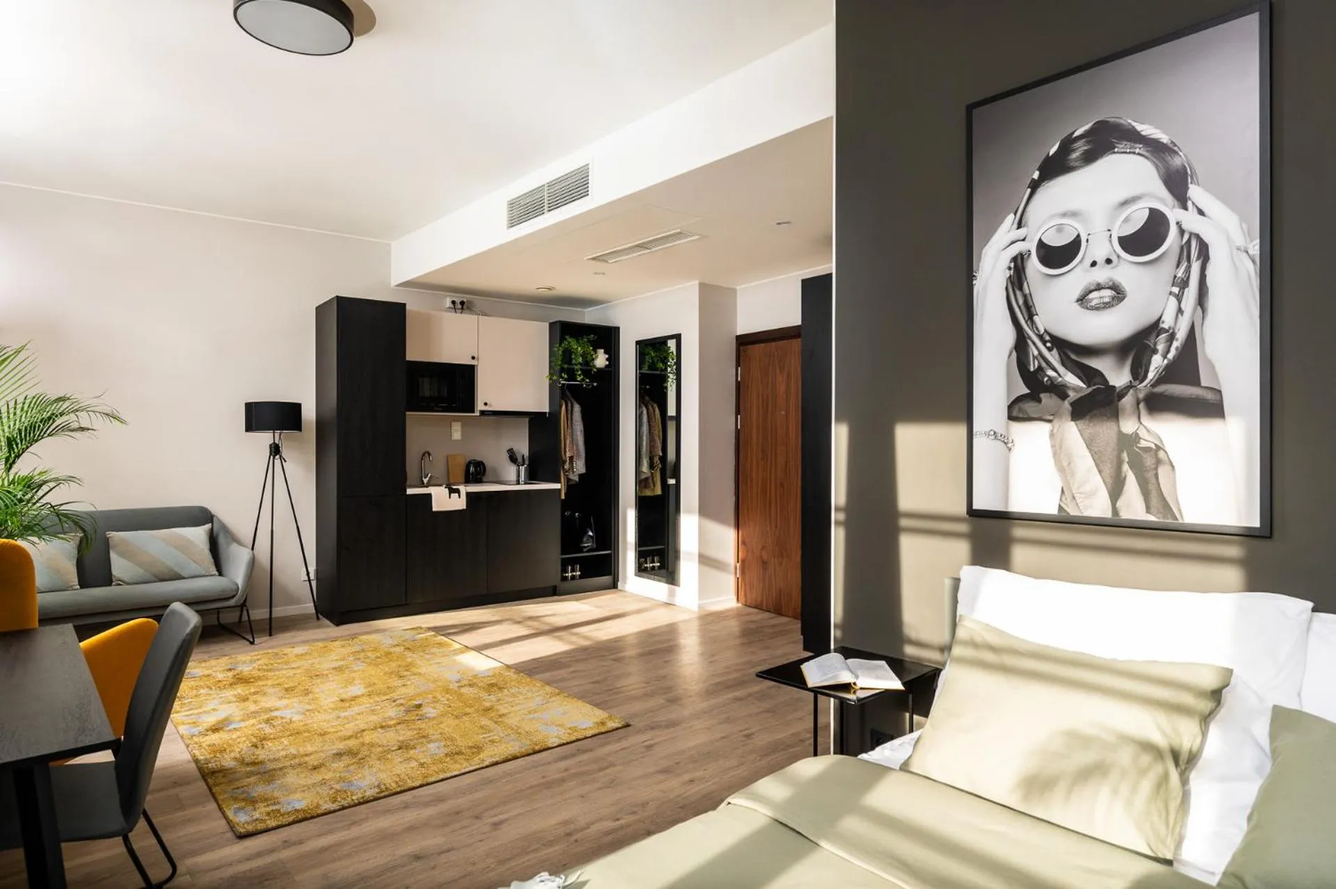 Kitchen or kitchenette in MILESTONE Krakow Center Premium Living by Tribera