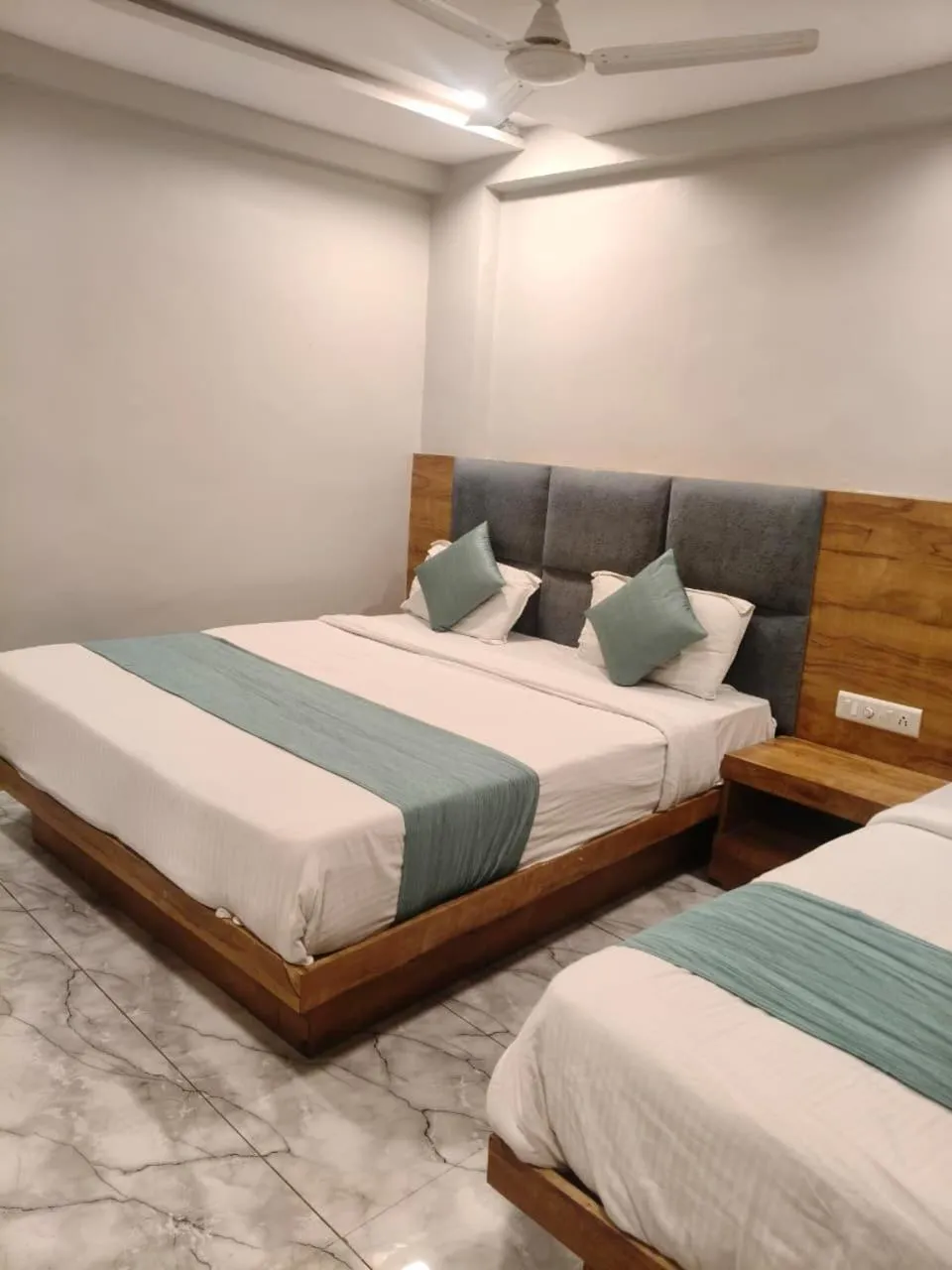 Bed in HOTEL SAFARI INN