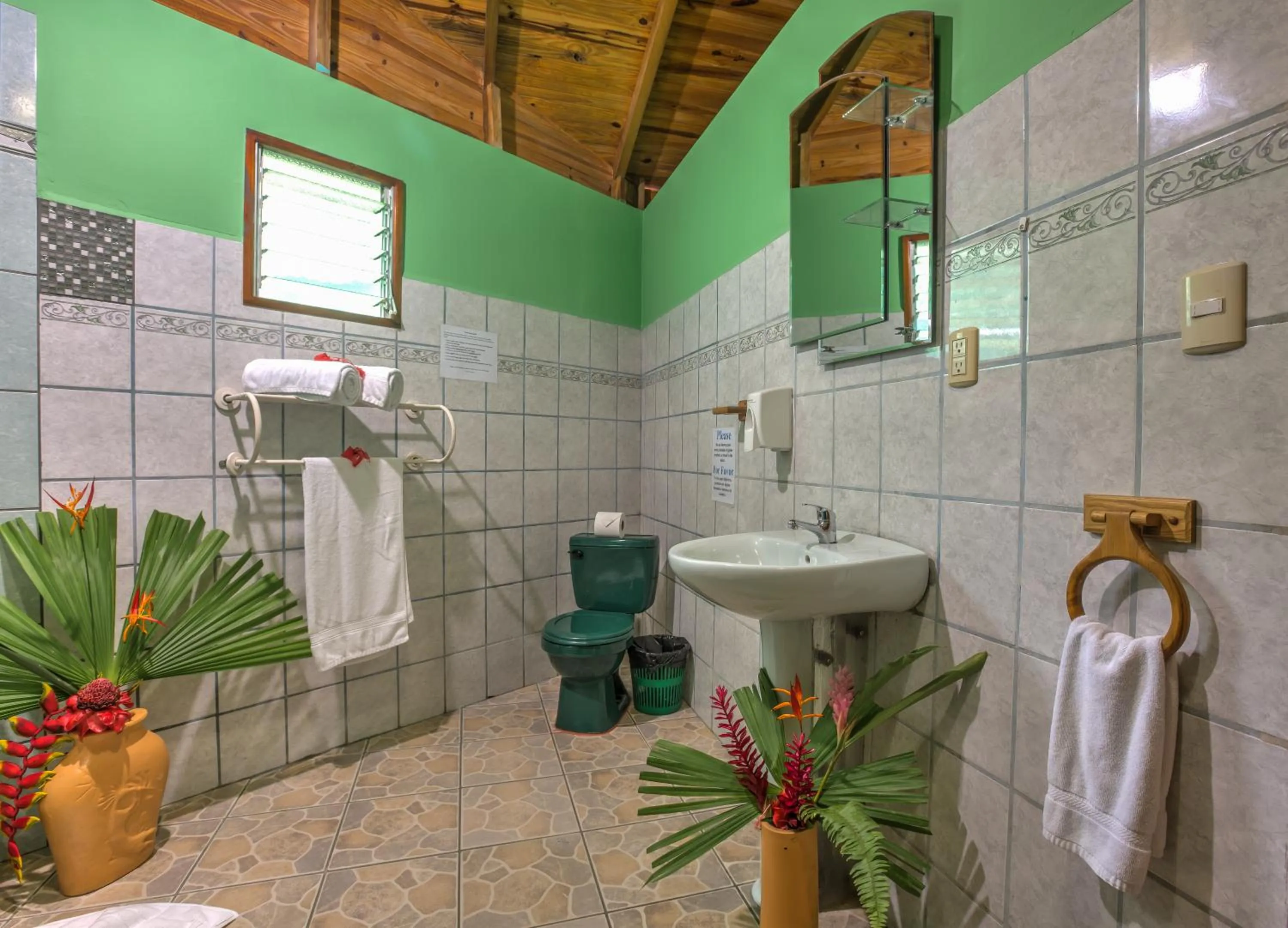 Bathroom in La Diosa Nature Lodge