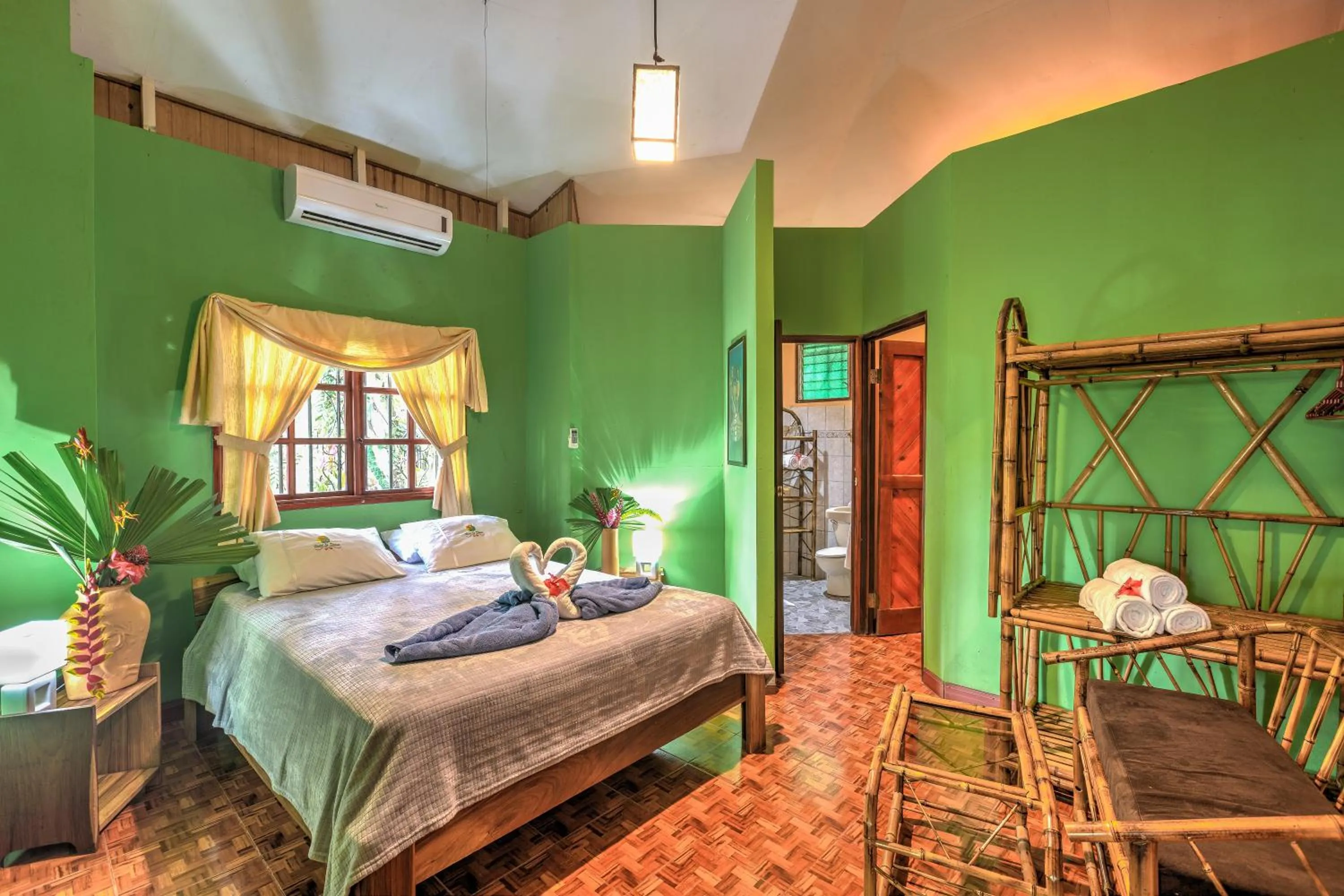 Bed in La Diosa Nature Lodge