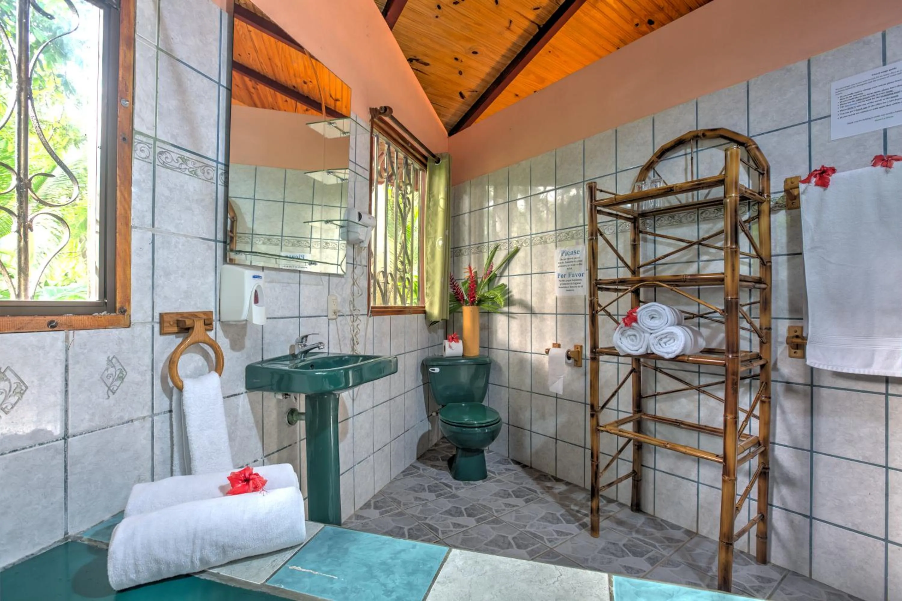 Bathroom in La Diosa Nature Lodge