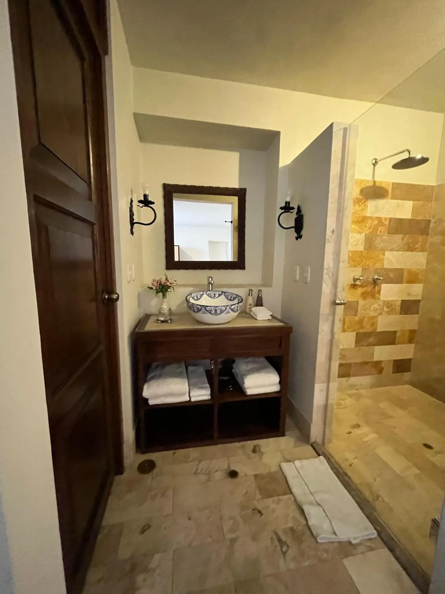 Bathroom in Palacio Manco Capac by Ananay Hotels