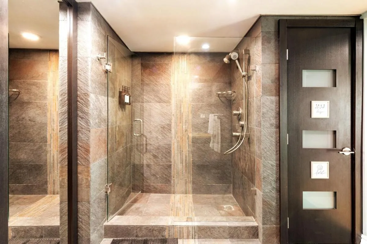 Brickell Center w/City & Bay View + FREE Parking!